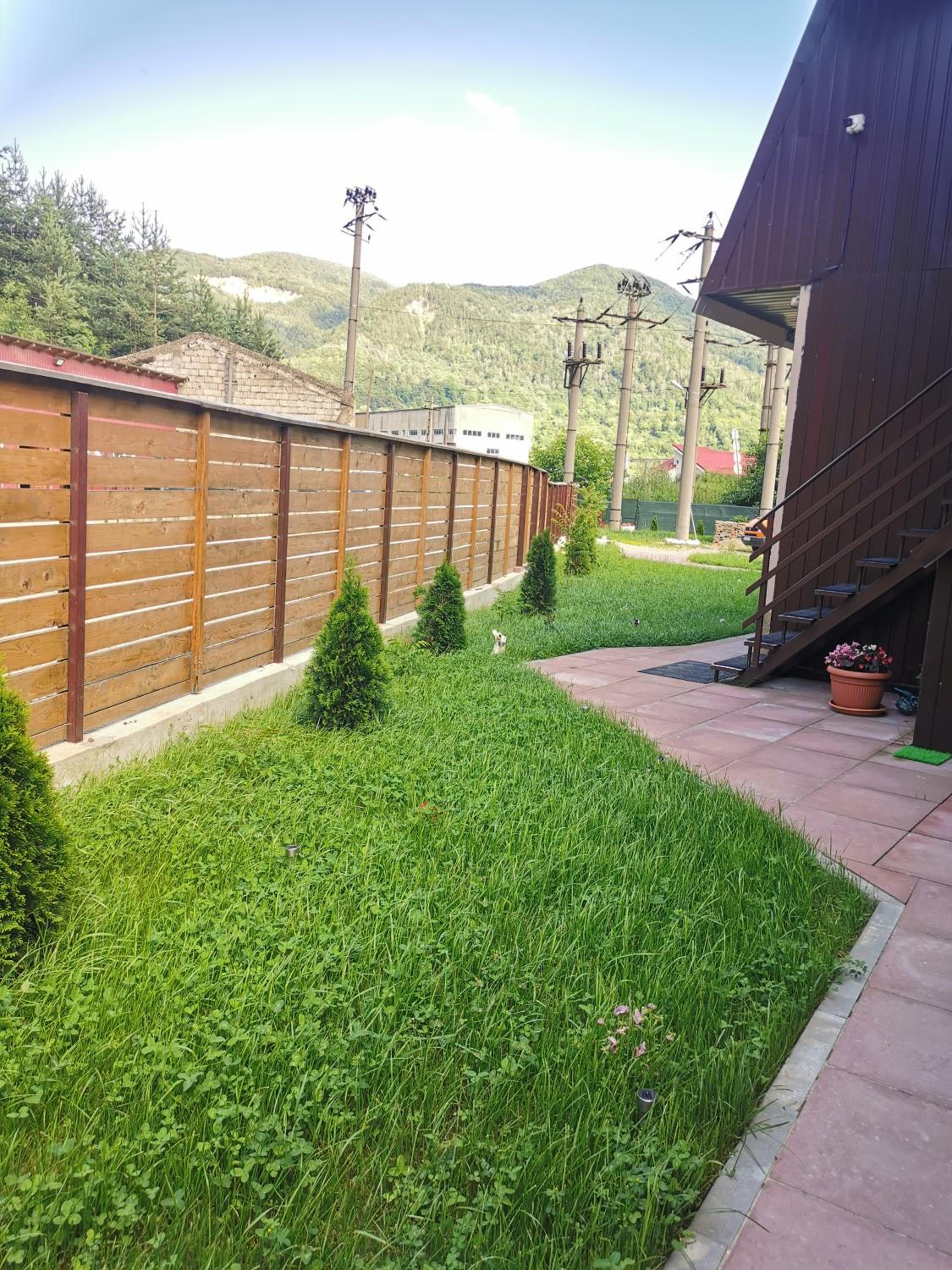 Photo 33