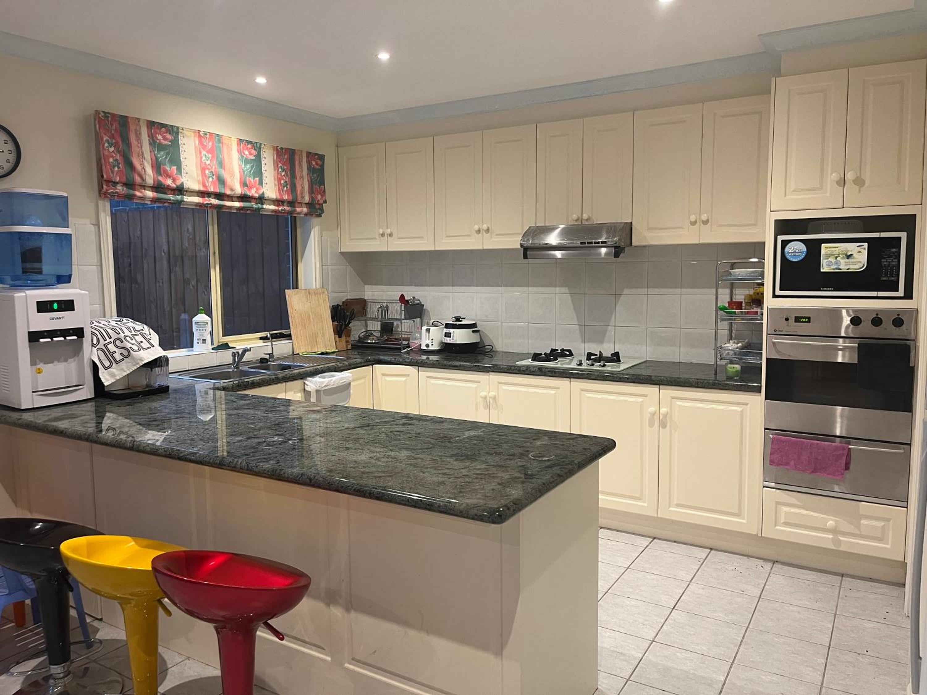 Amazing Private Bedrooms in Doncaster East Near School