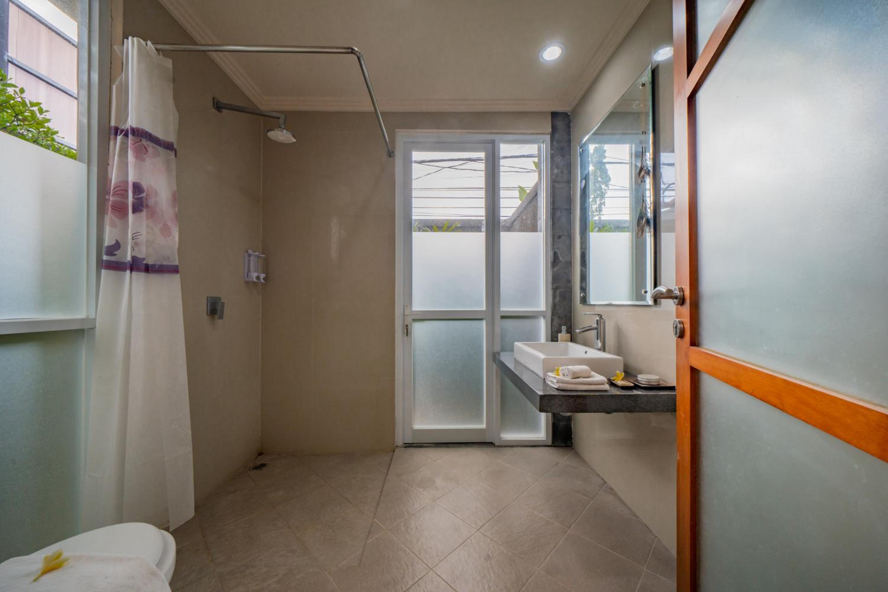 4BR w/ Pool- Ultimate Comfort in Umalas view 4