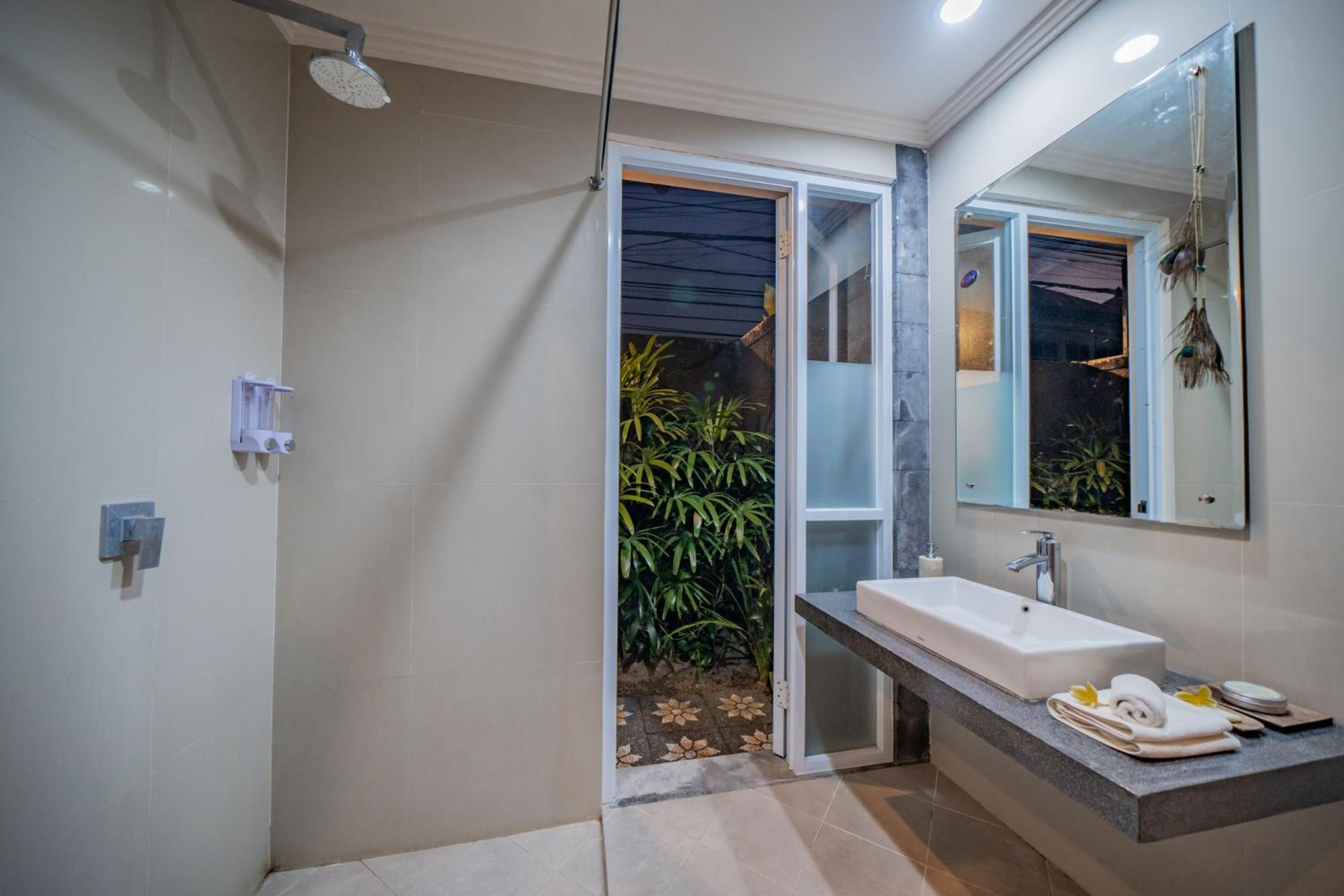 4BR w/ Pool- Ultimate Comfort in Umalas view 5