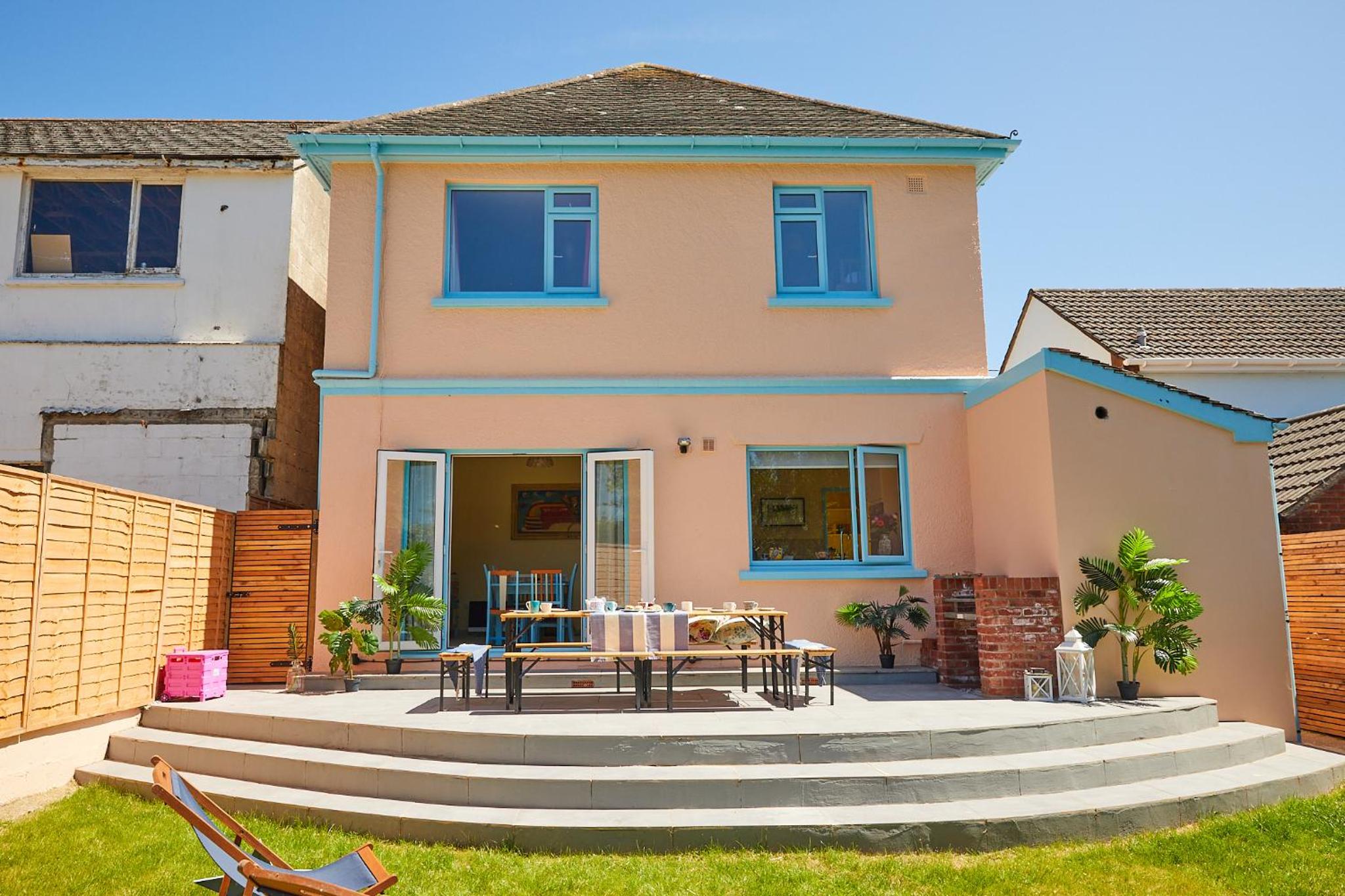 Aqua Cottage