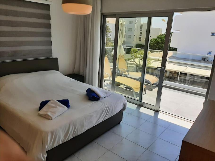 Fig Tree Island Apartment-144