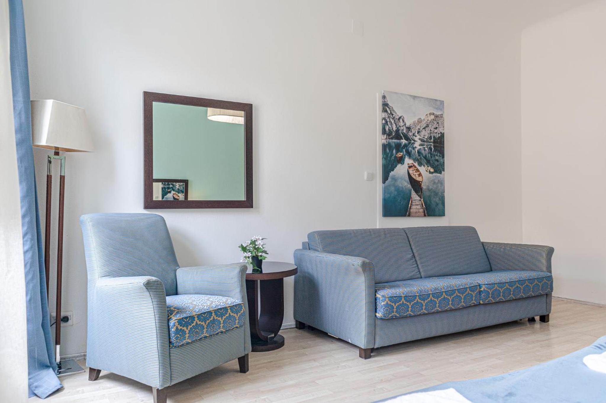 Inviting 2BR shared Apt - centrally located
