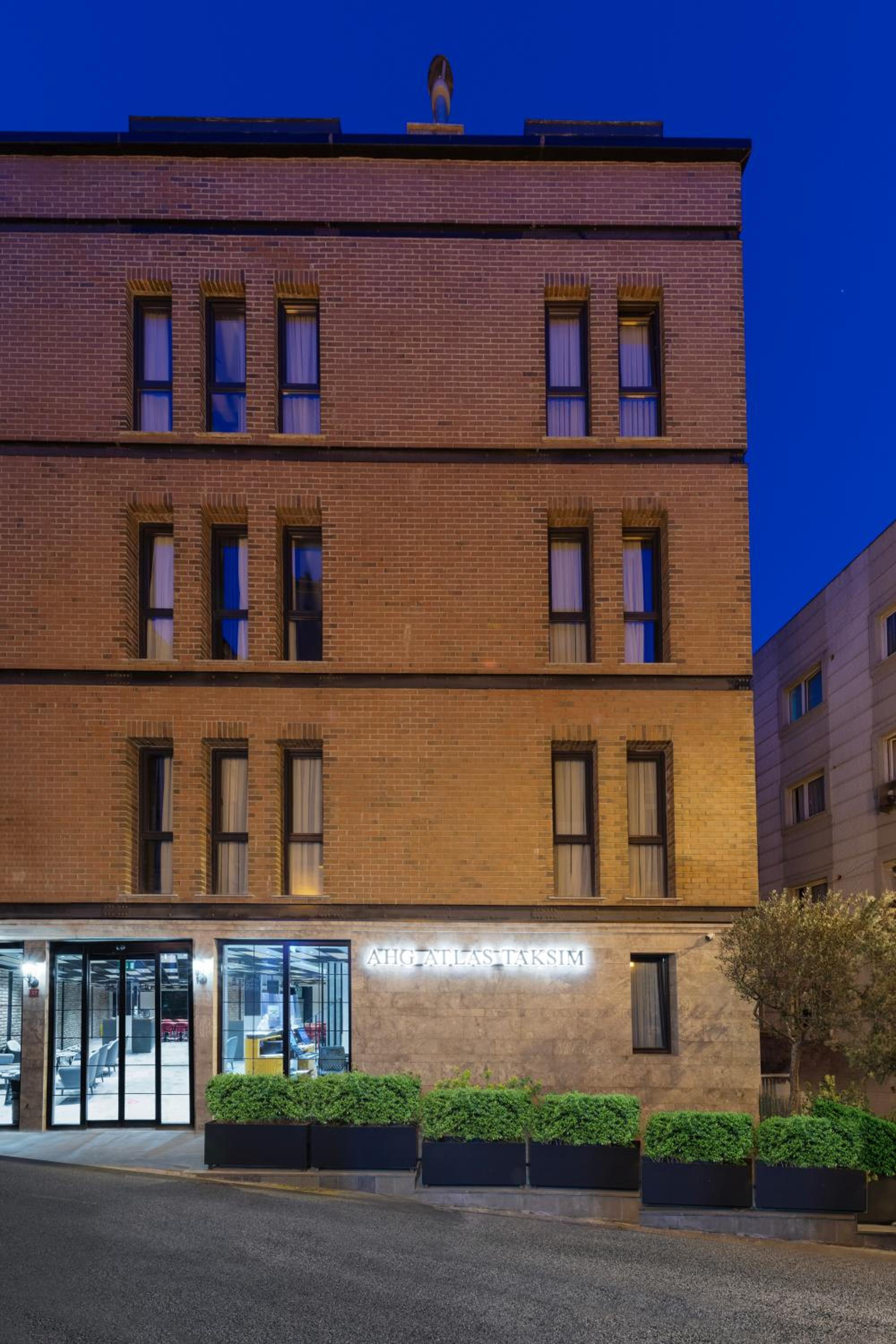AHG Atlas Otel Taksim - Image 22