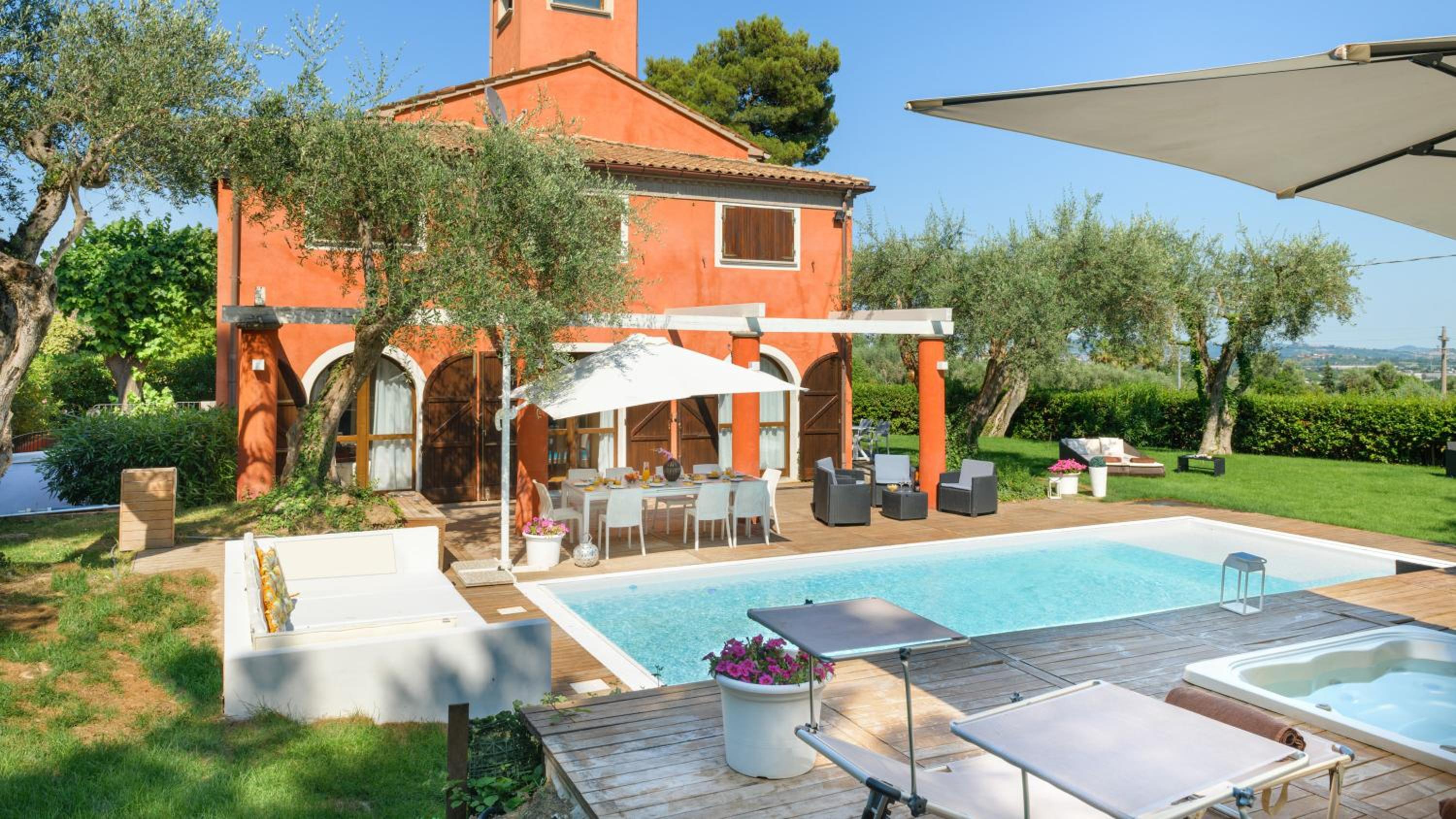 VILLA ROSSA 12, Emma Villas view 2
