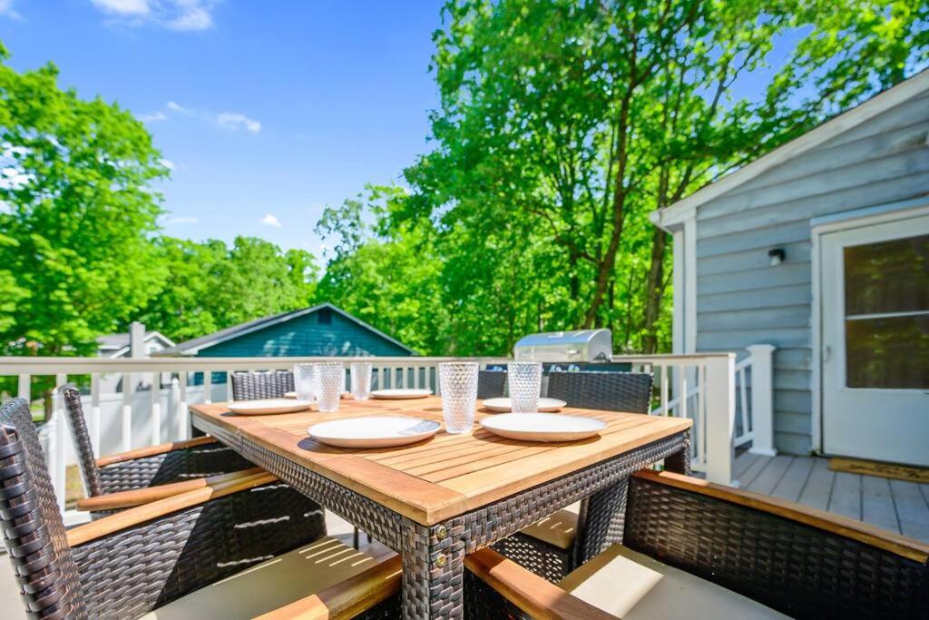 Large groups l NC State l PNC Arena l Deck w/grill - Property Image 13