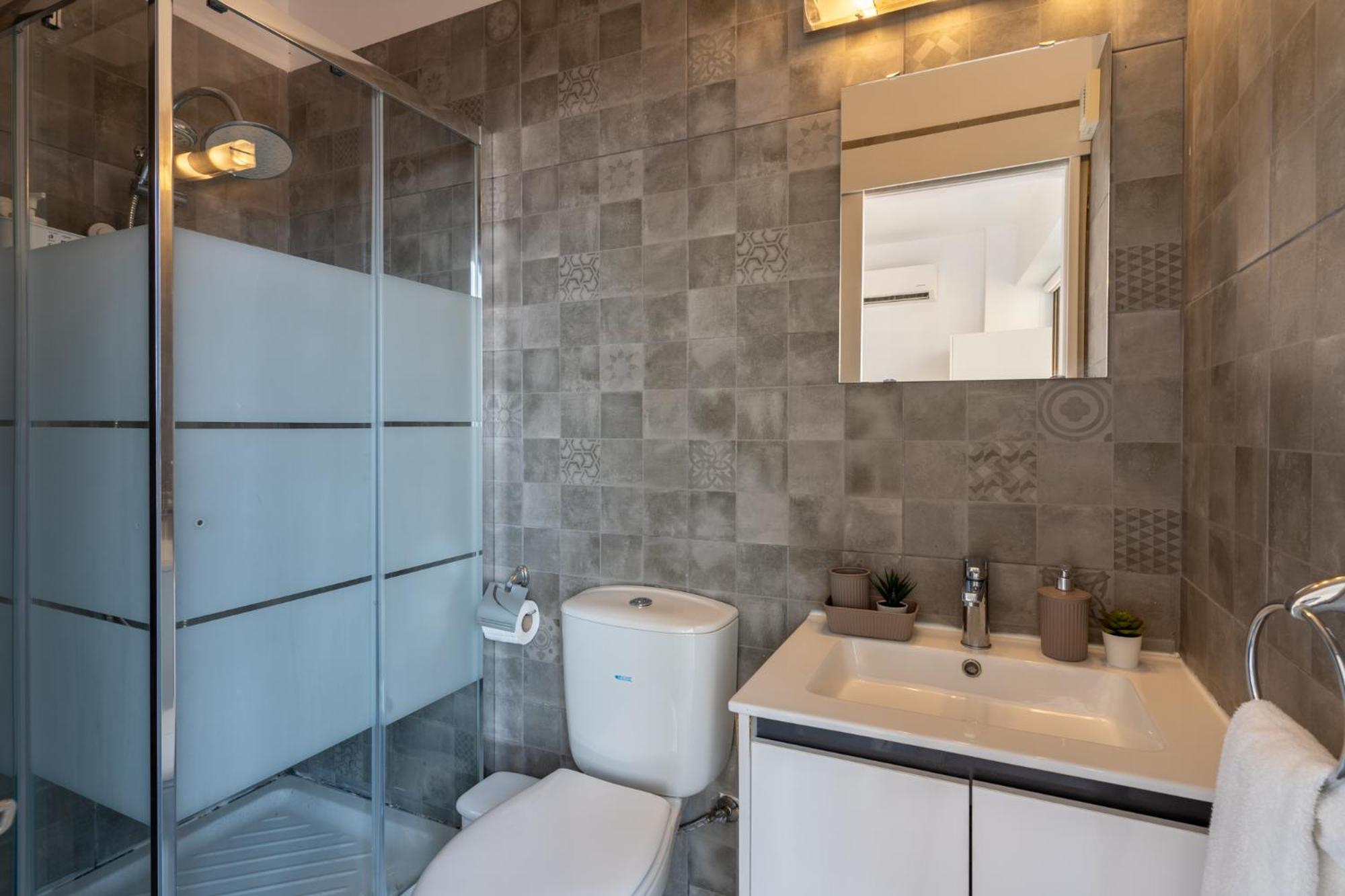 Fiesta 1-Bedroom Apartment in Larnaca