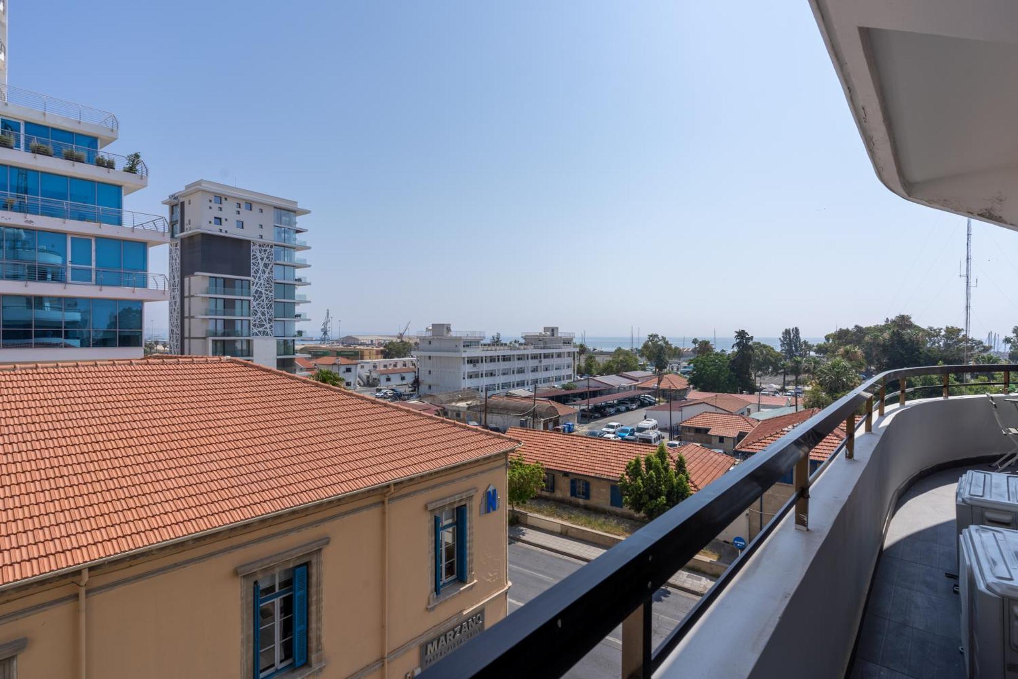Fiesta 1-Bedroom Apartment in Larnaca