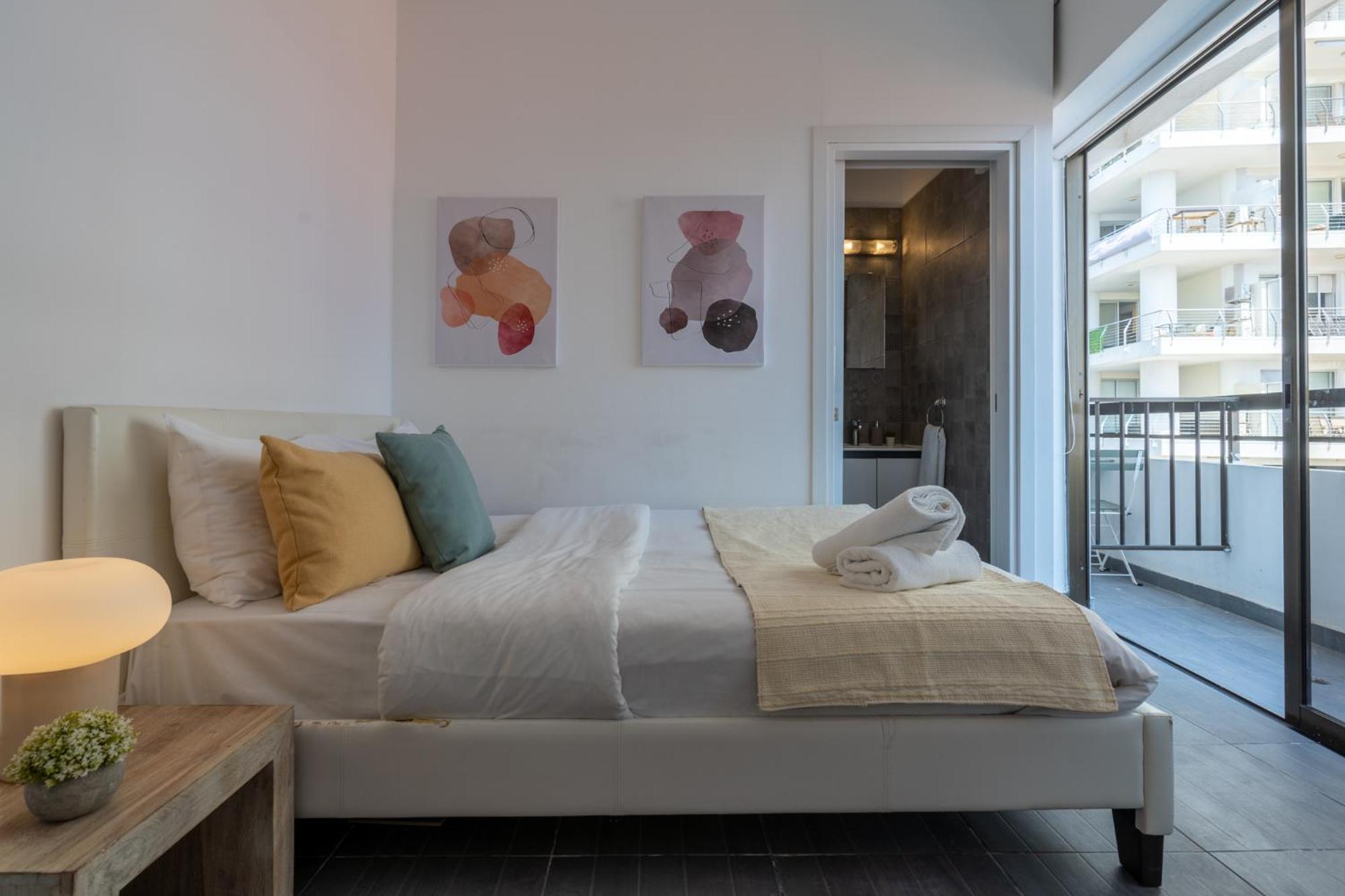 Fiesta 1-Bedroom Apartment in Larnaca