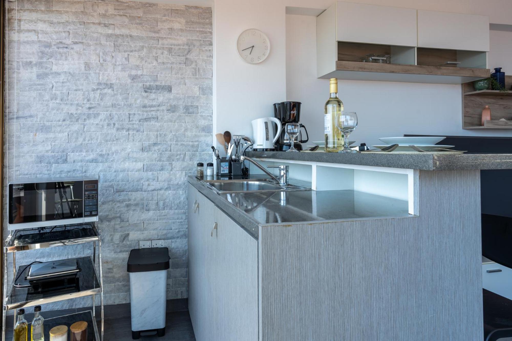 Fiesta 1-Bedroom Apartment in Larnaca
