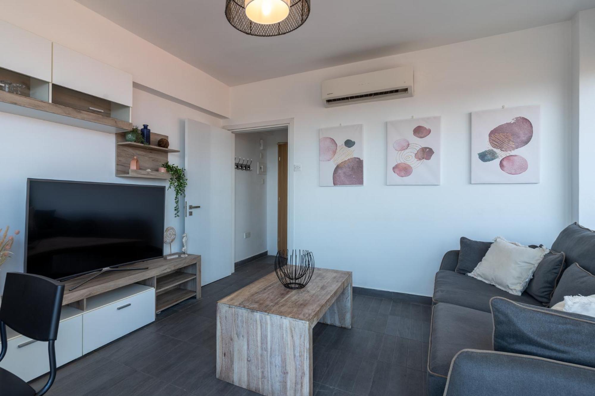 Fiesta 1-Bedroom Apartment in Larnaca