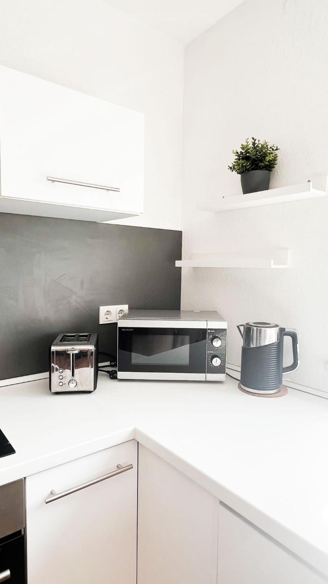 2 ZKB Apartment in Mannheim Küche - Parken - Großer TV