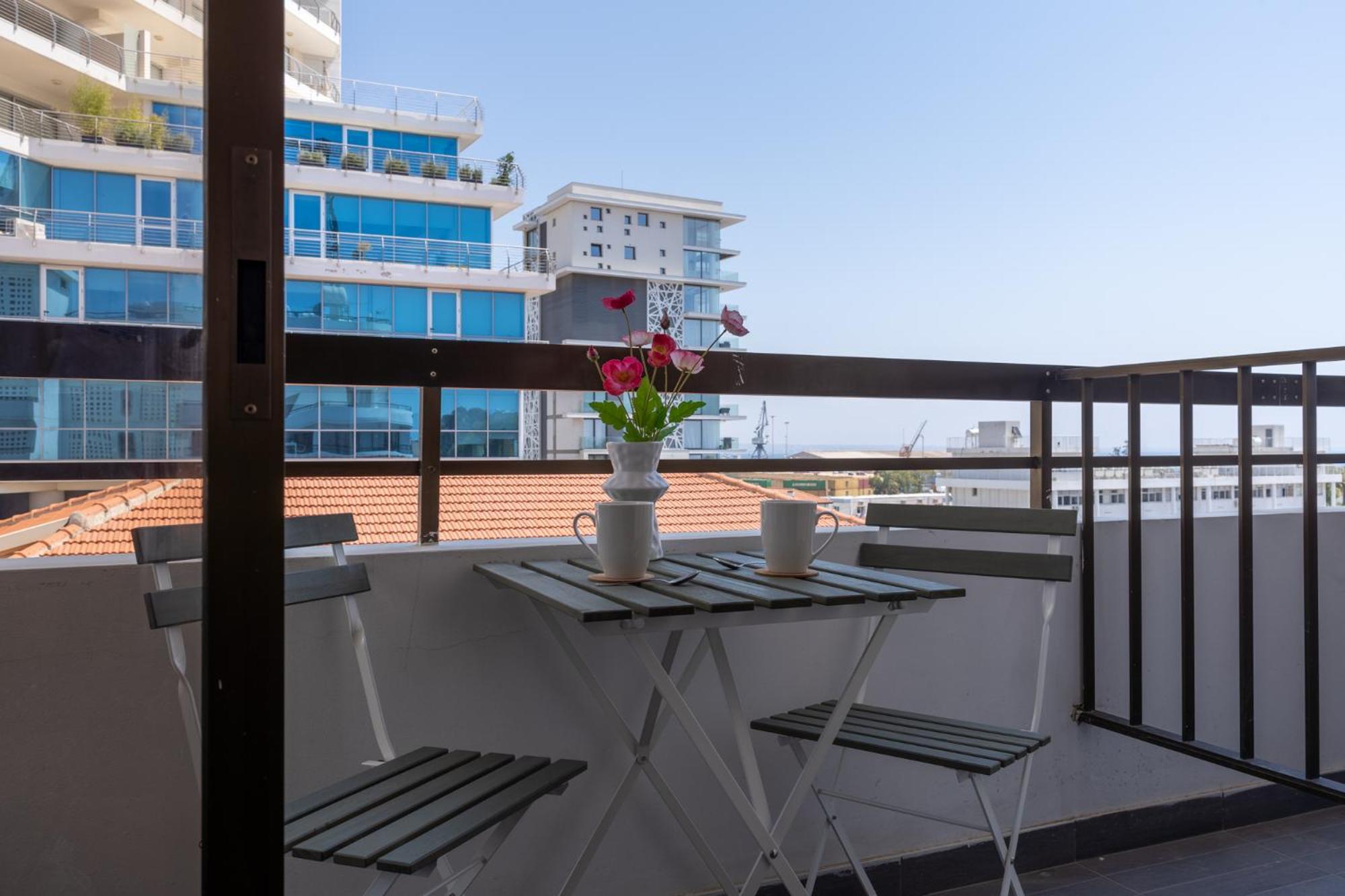Burst Studio W/ Balcony in Larnaca
