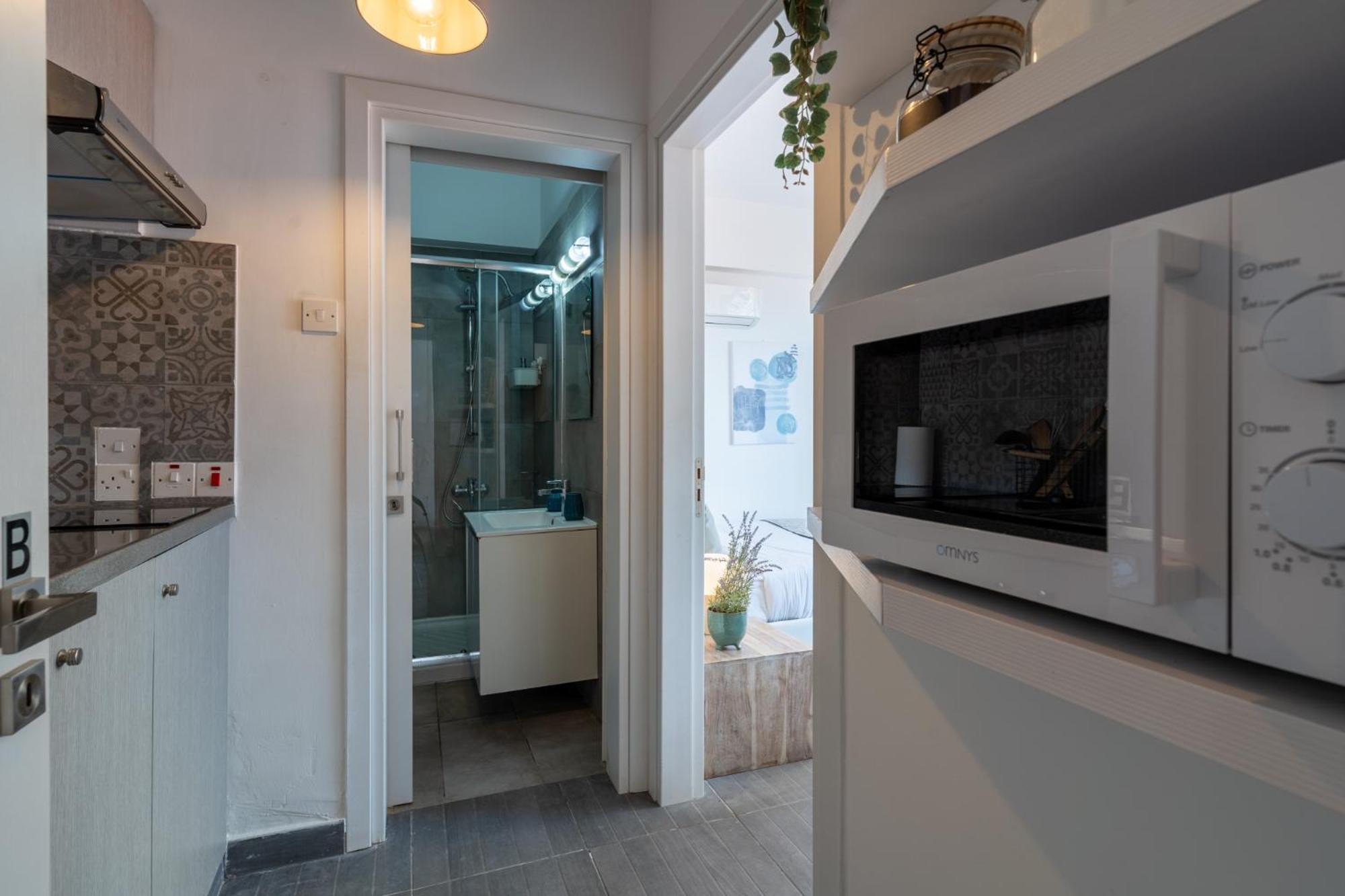 Burst Studio W/ Balcony in Larnaca