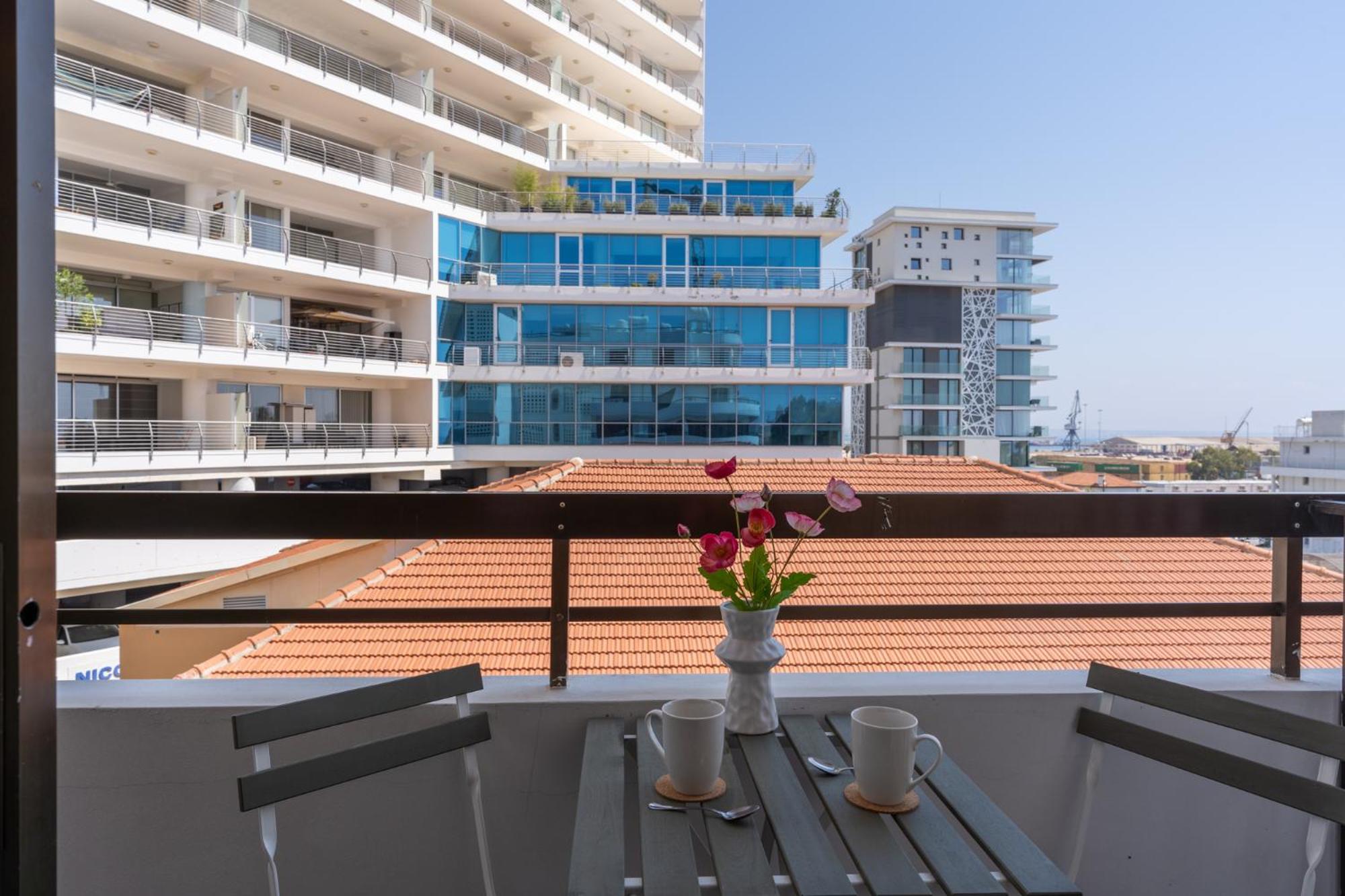 Burst Studio W/ Balcony in Larnaca