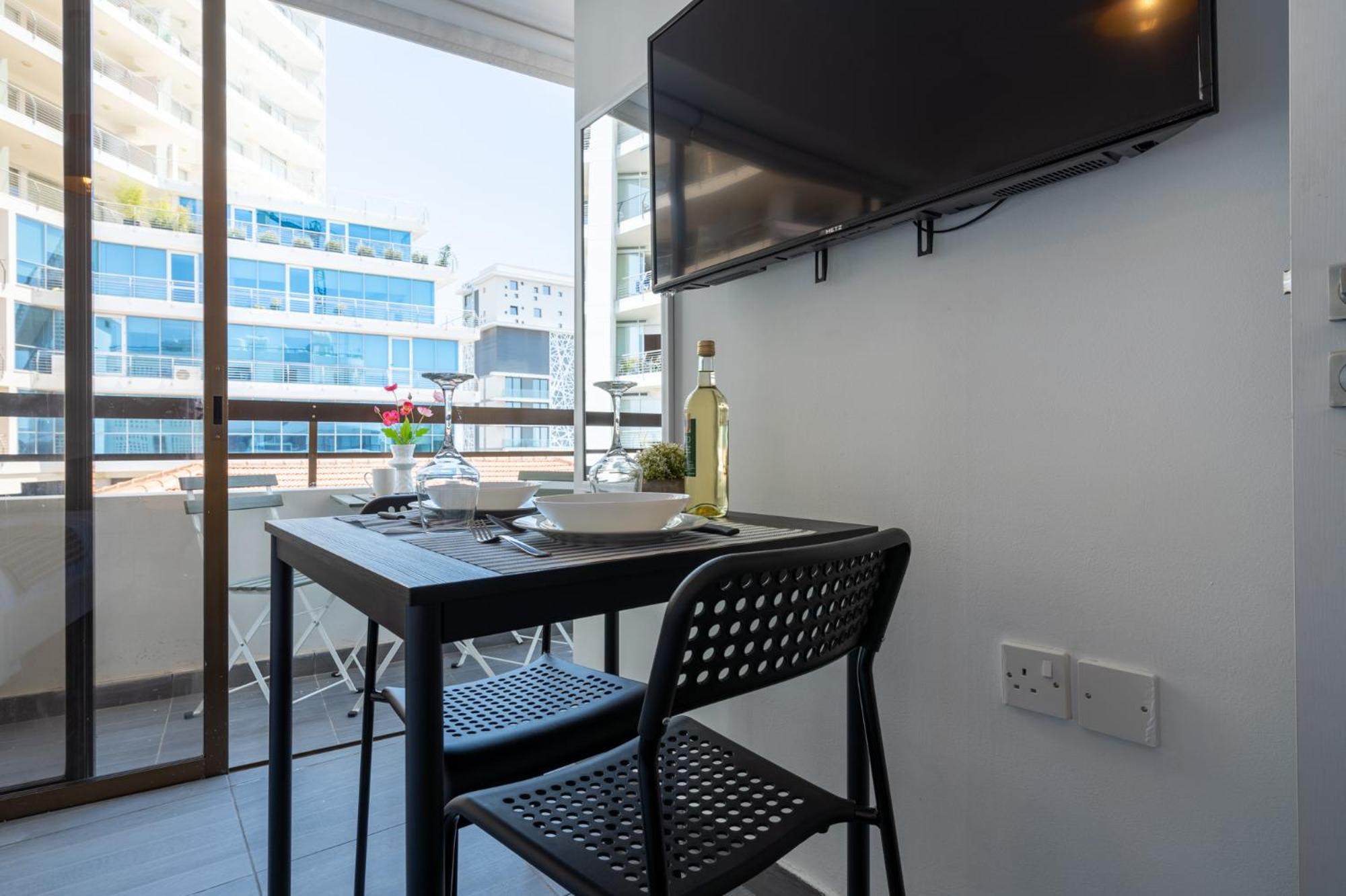 Burst Studio W/ Balcony in Larnaca