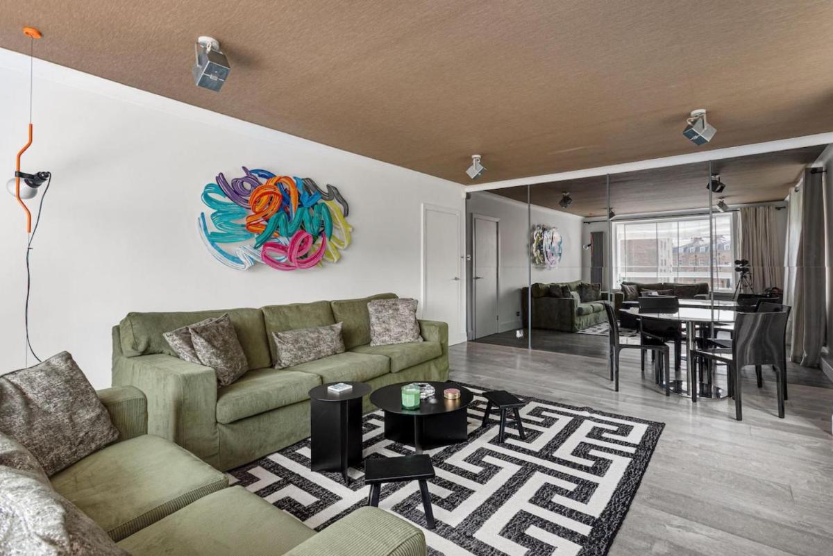 2 bedroom apartment in the heart of Knightsbridge