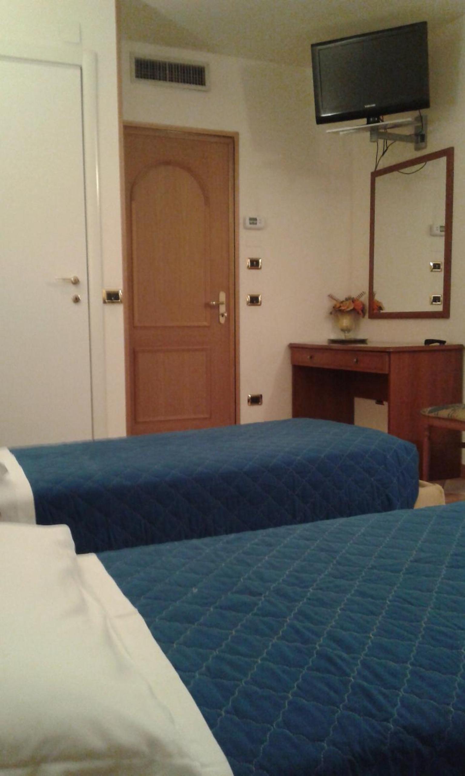 Photo 38