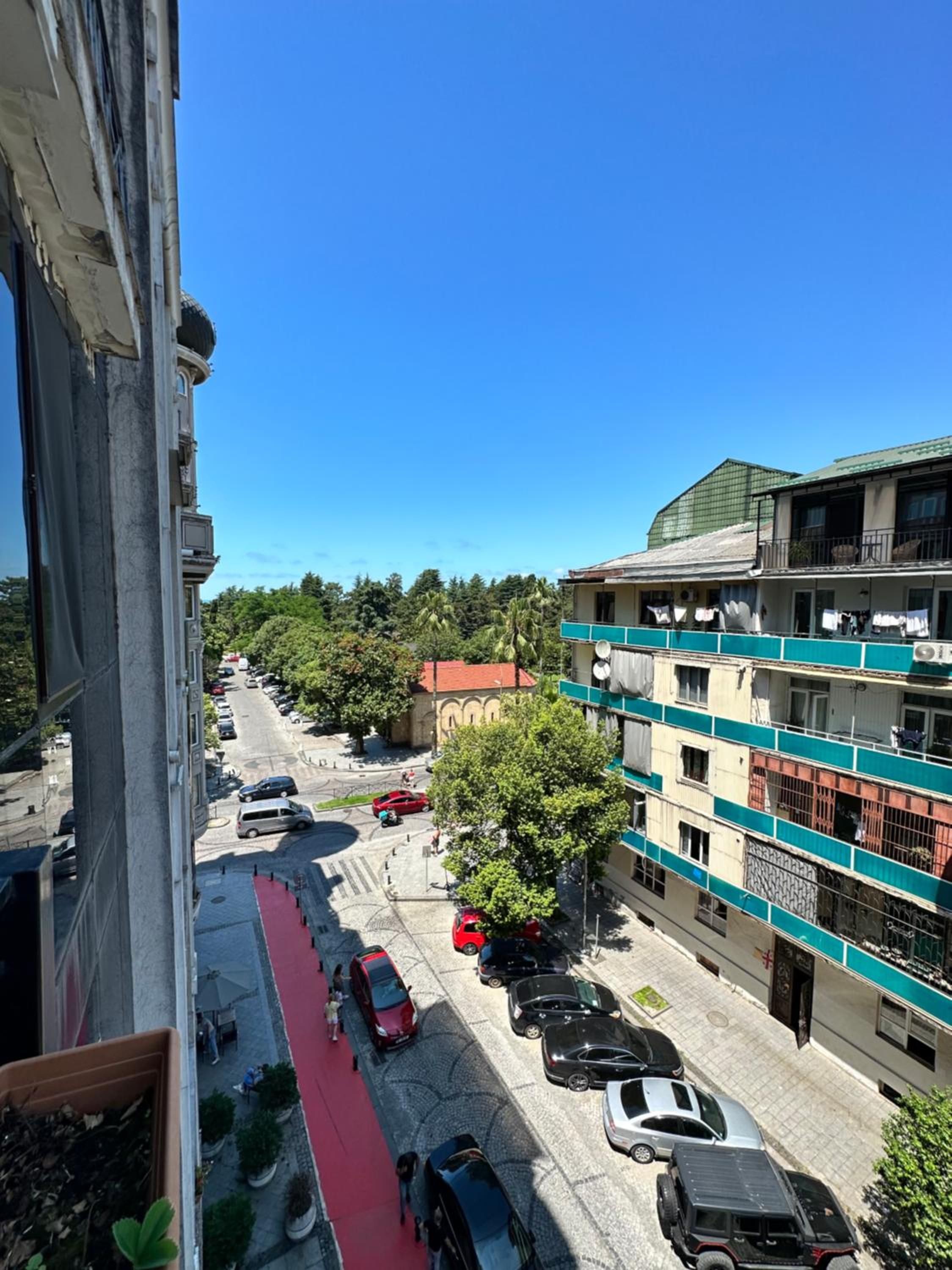 Old city apartment view 3