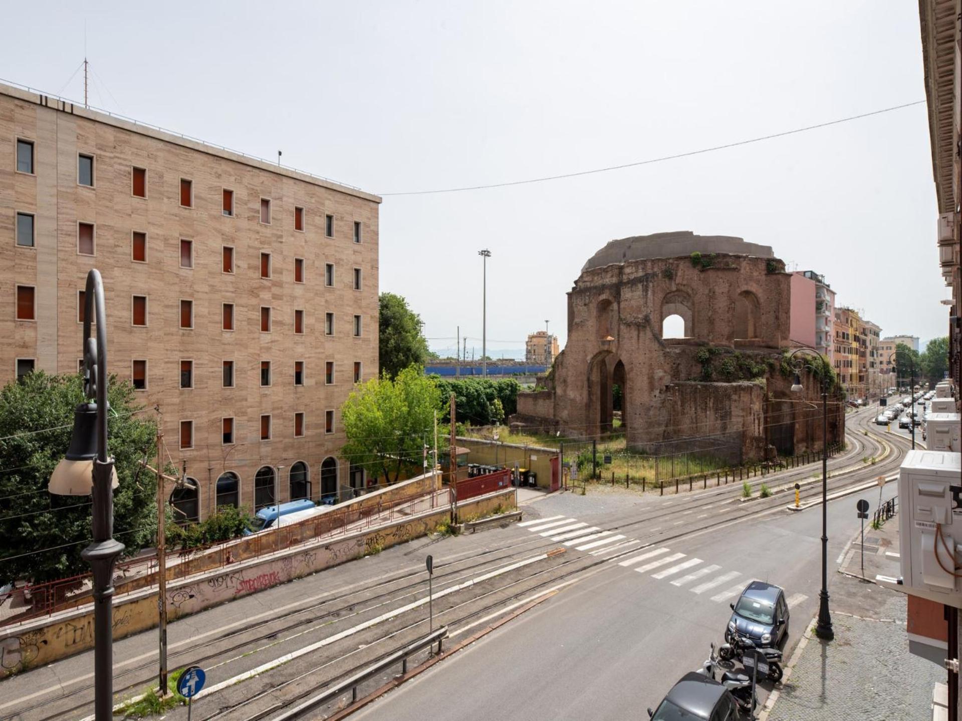 The Best Rent - Three-bedroom apartment in Porta Maggiore area
