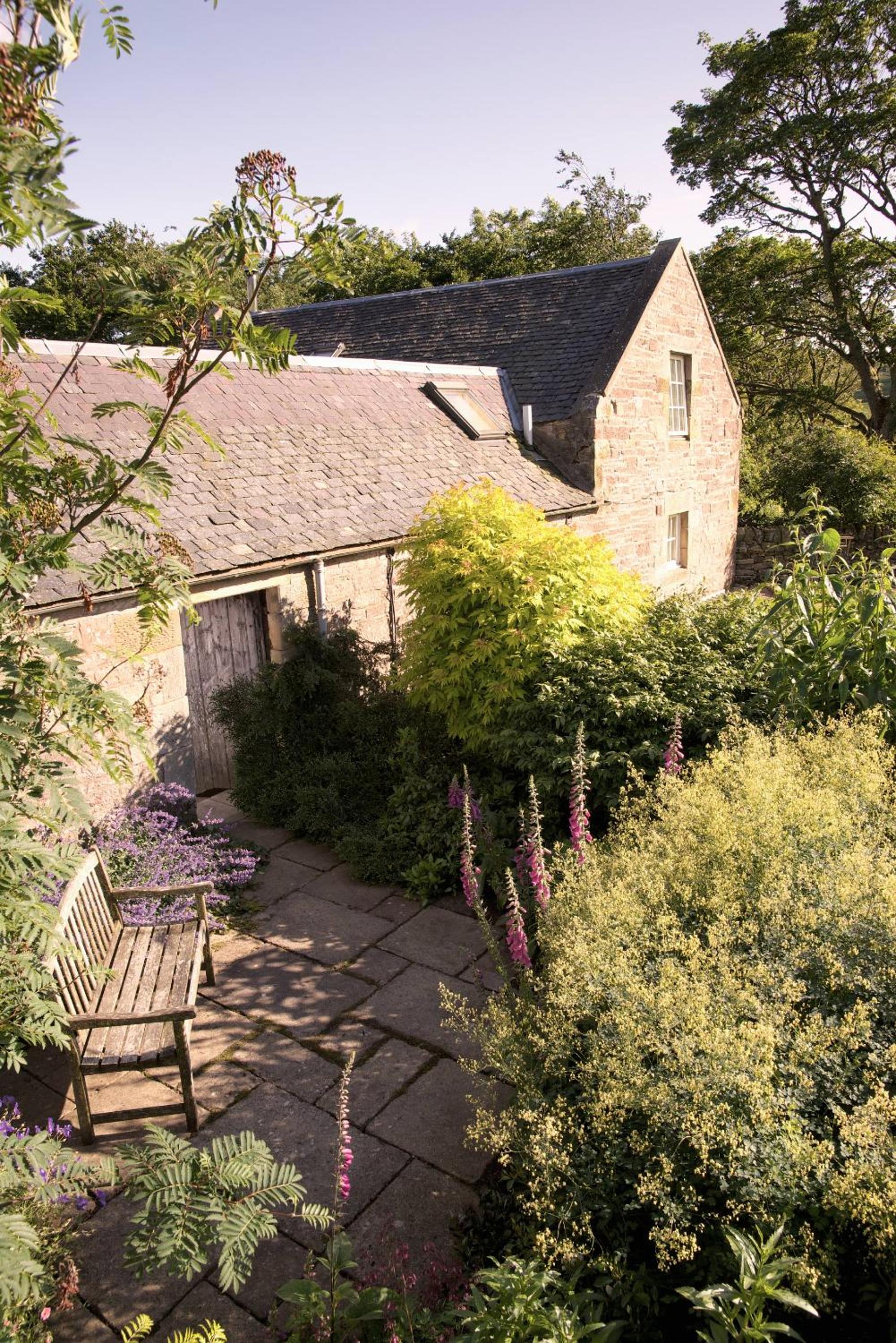Eastside Byre - Family cottage in the Pentland Hills near Edinburgh view 2
