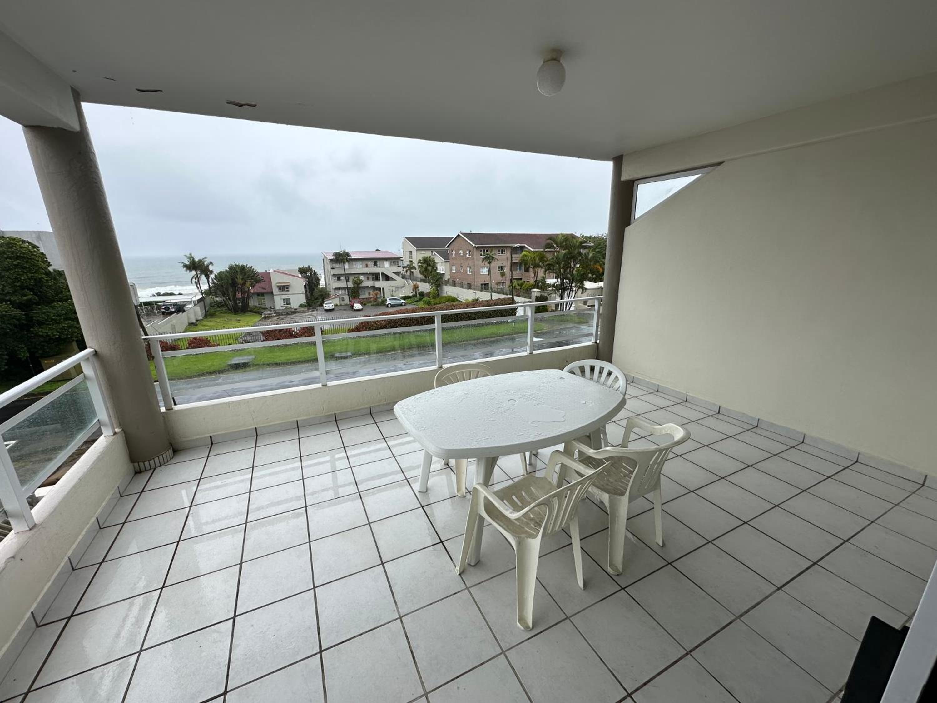 Hotel Uvongo Square 4