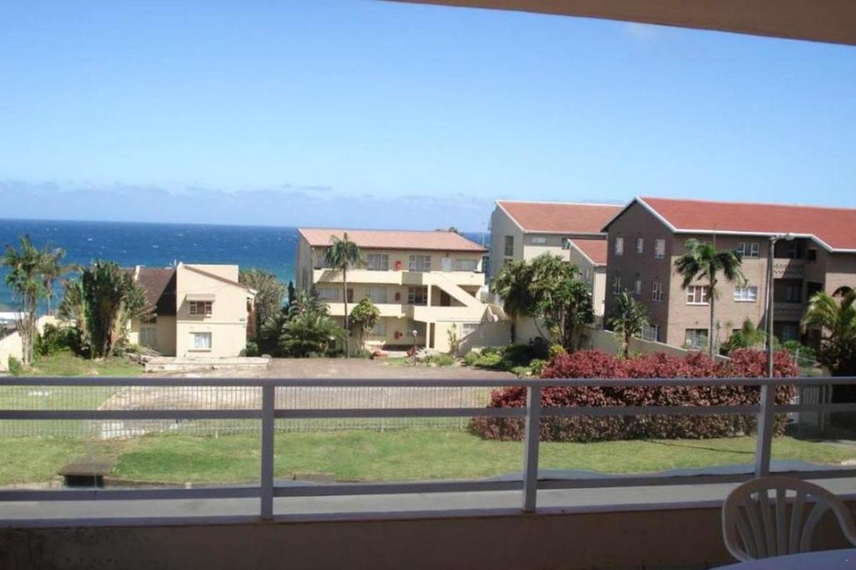 Uvongo Square 4 view 3