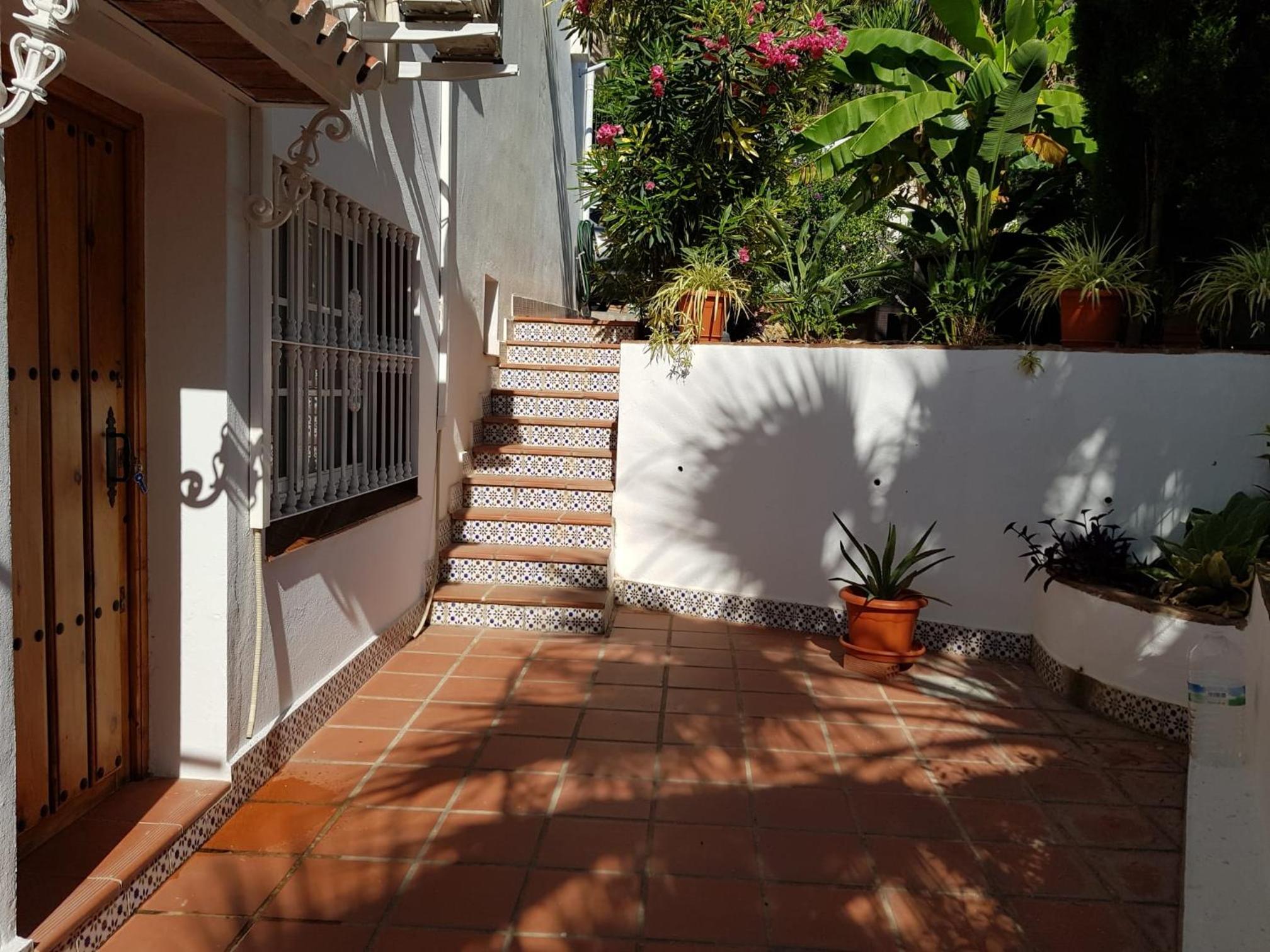 DELUXE Studio ATHOS 50 MP Garden patio BENALMADENA Golf & Beach view 5