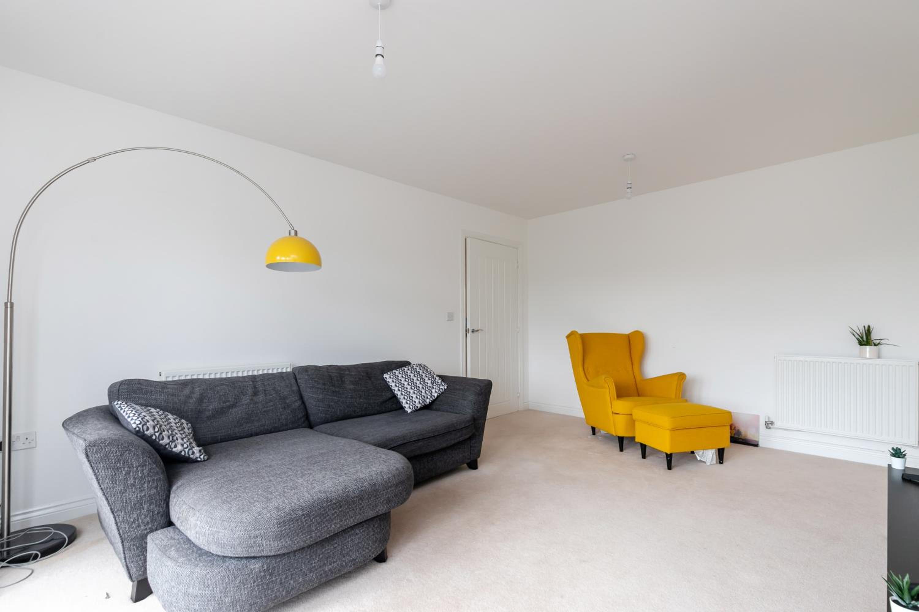 `isimi Ashford Kent [ Modern New Built 4 Bedroom House ] view 5
