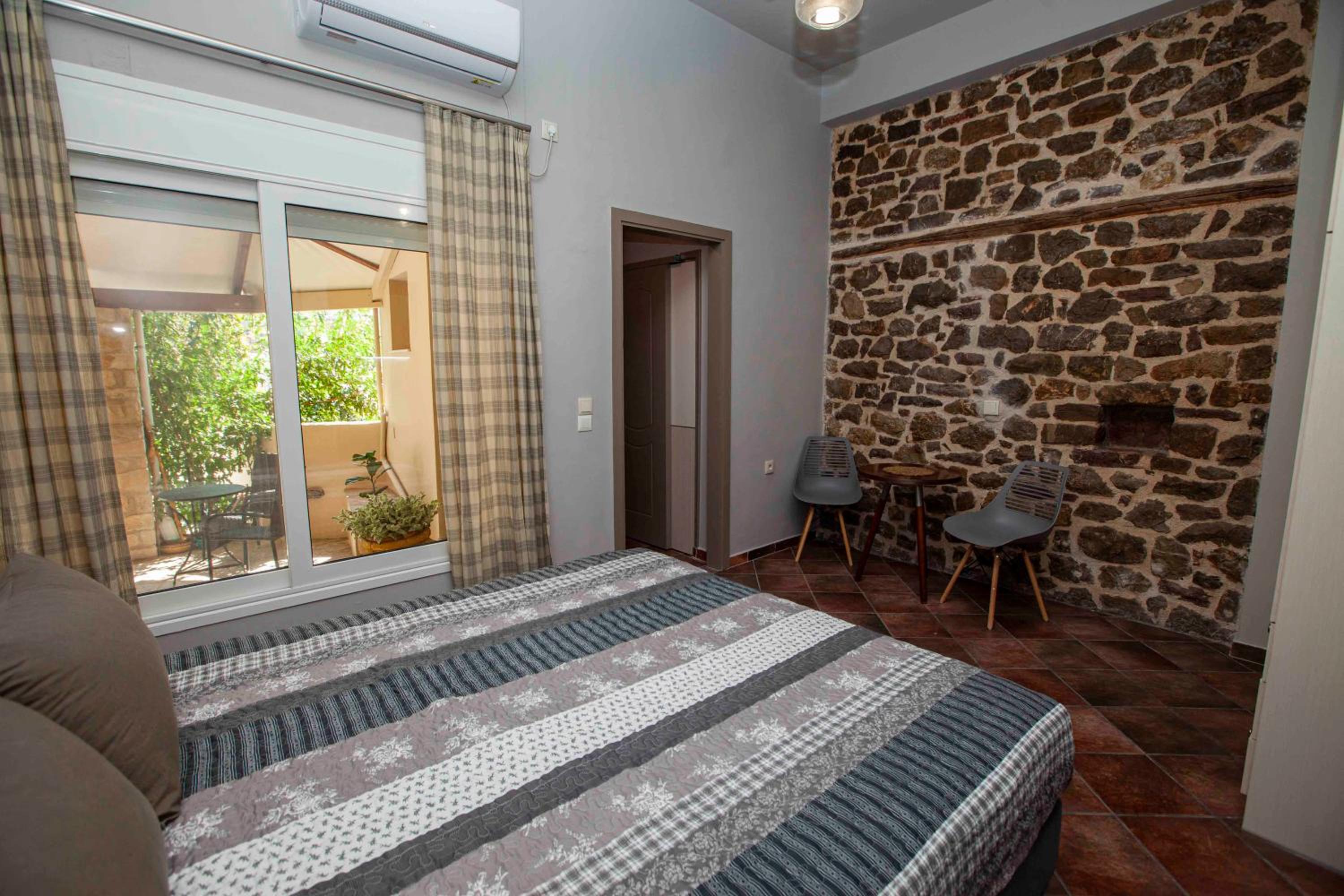 Stone Cottage Agios Adrianos Nafplio view 2
