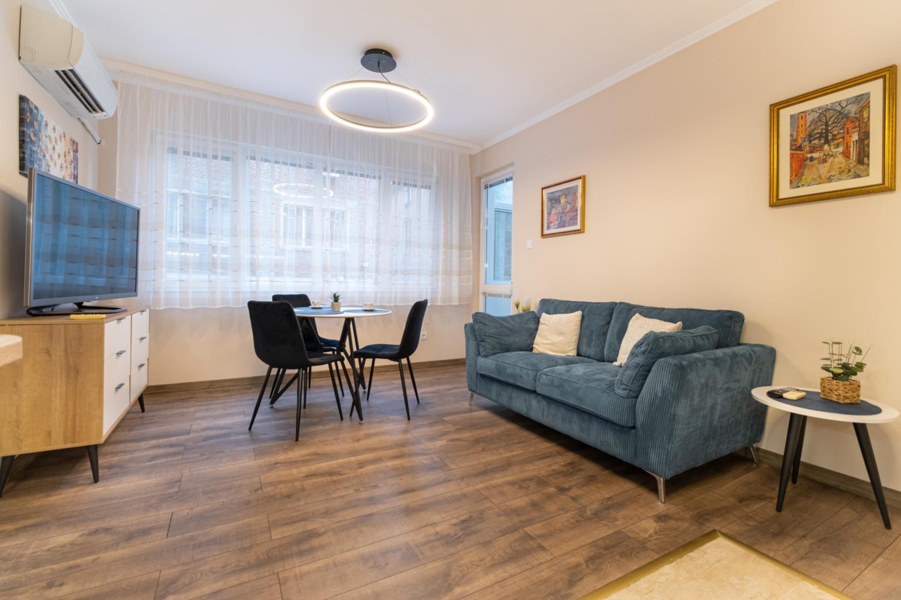 Heart of the City 2-Bedroom Apartment