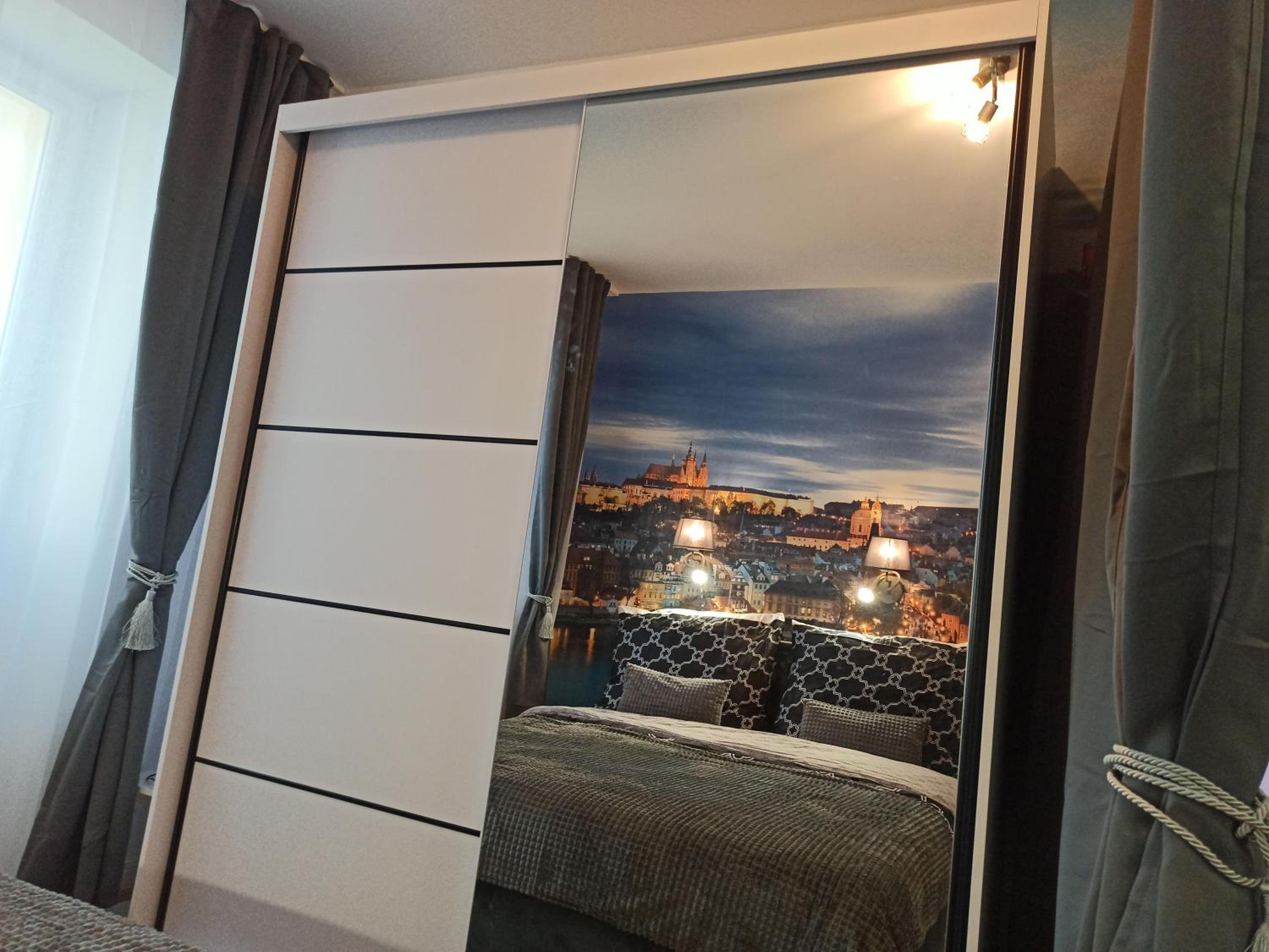 New modern-style apartment with balcony in the Prague 2