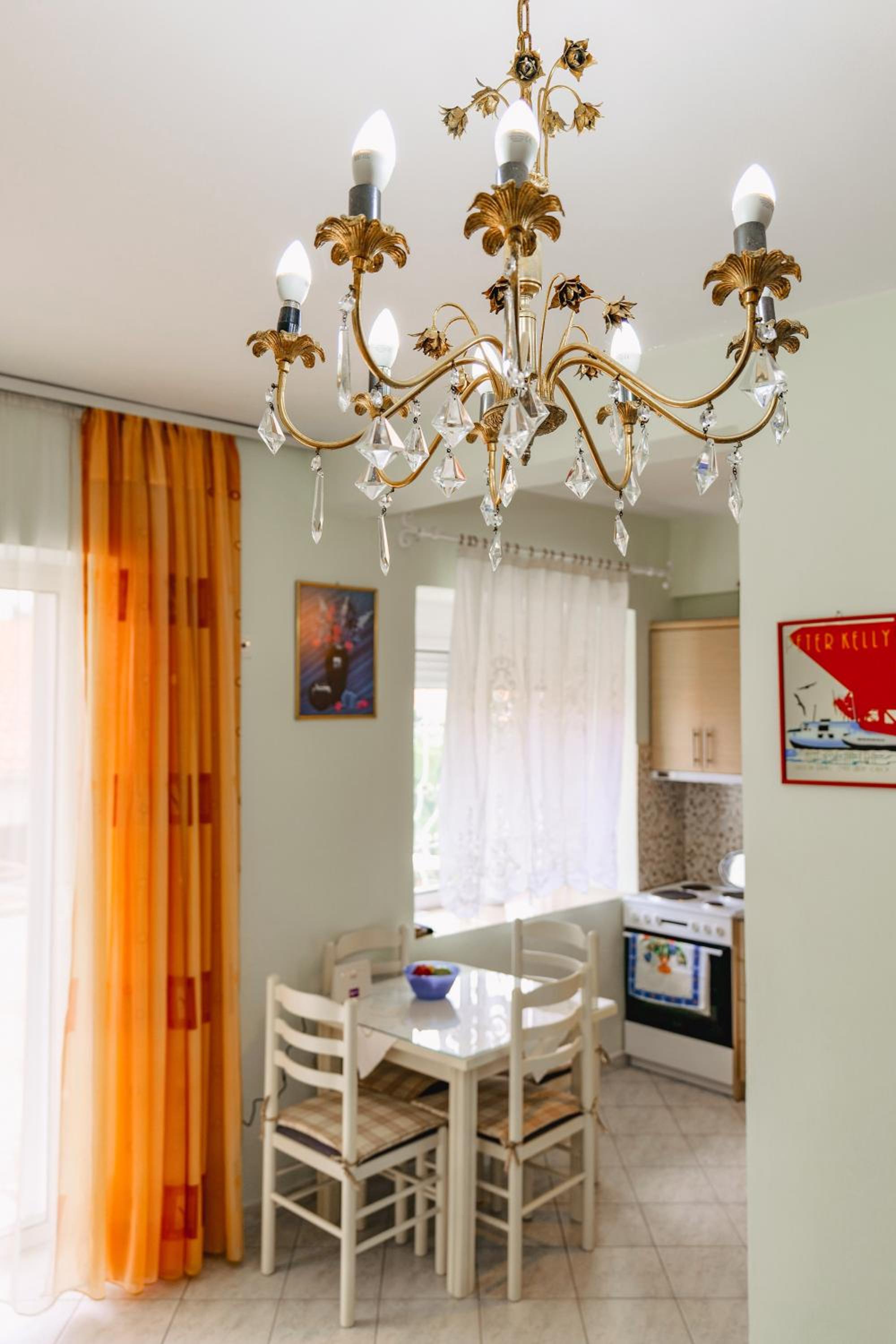 Thimios Rooms
