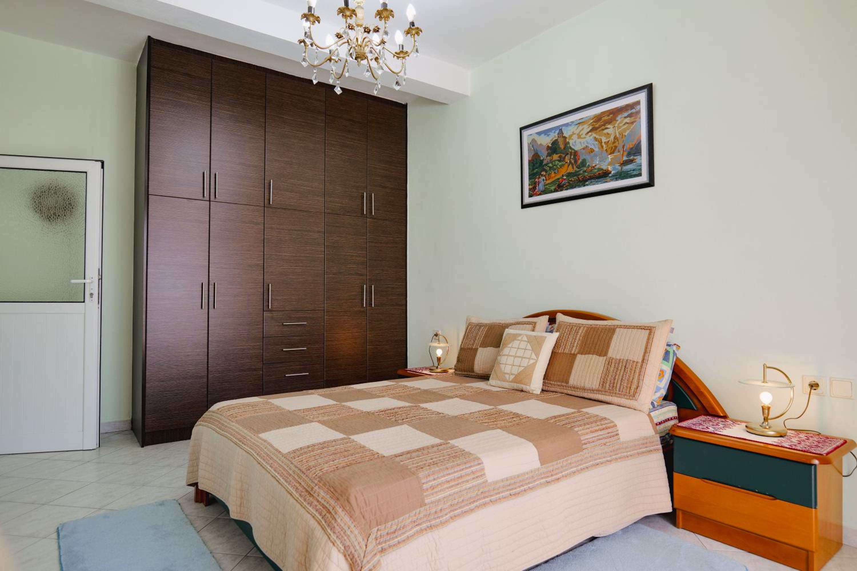 Thimios Rooms