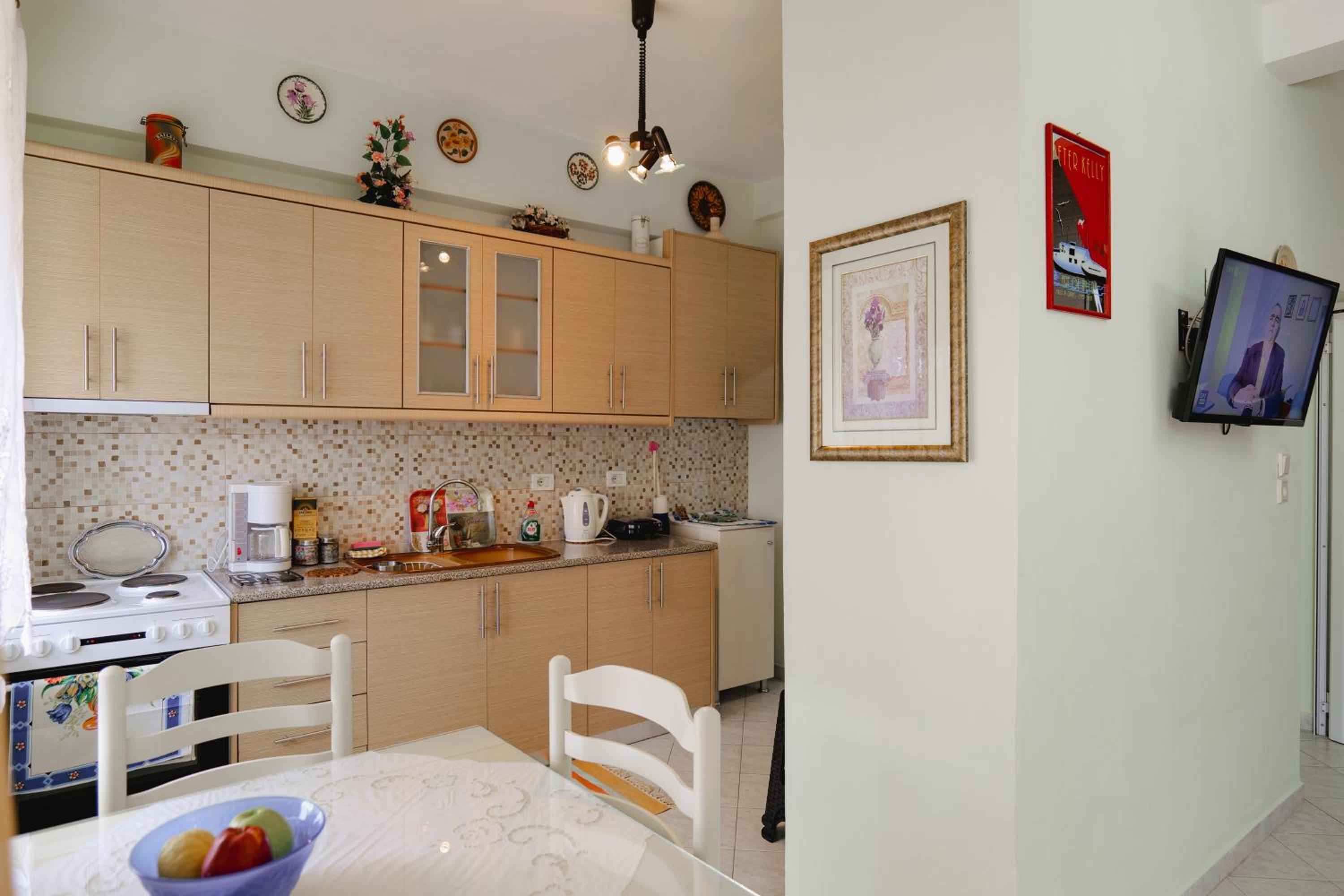 Thimios Rooms
