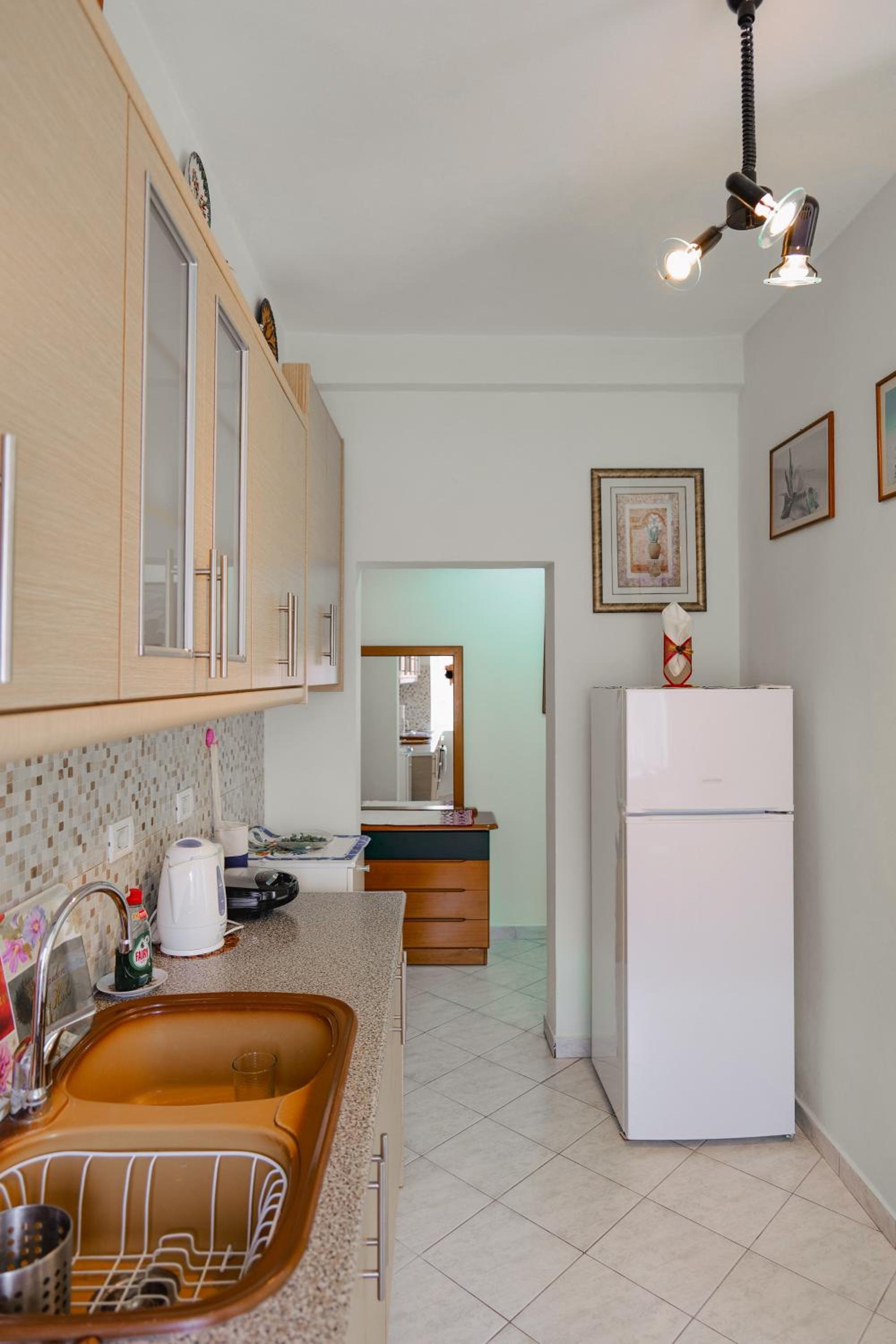 Thimios Rooms