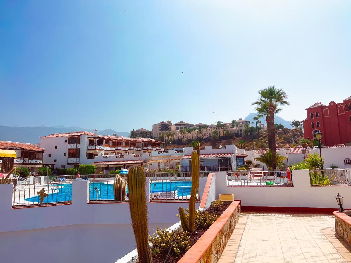 First line apartment in El Beril Playa del Duque PD1 photo 4