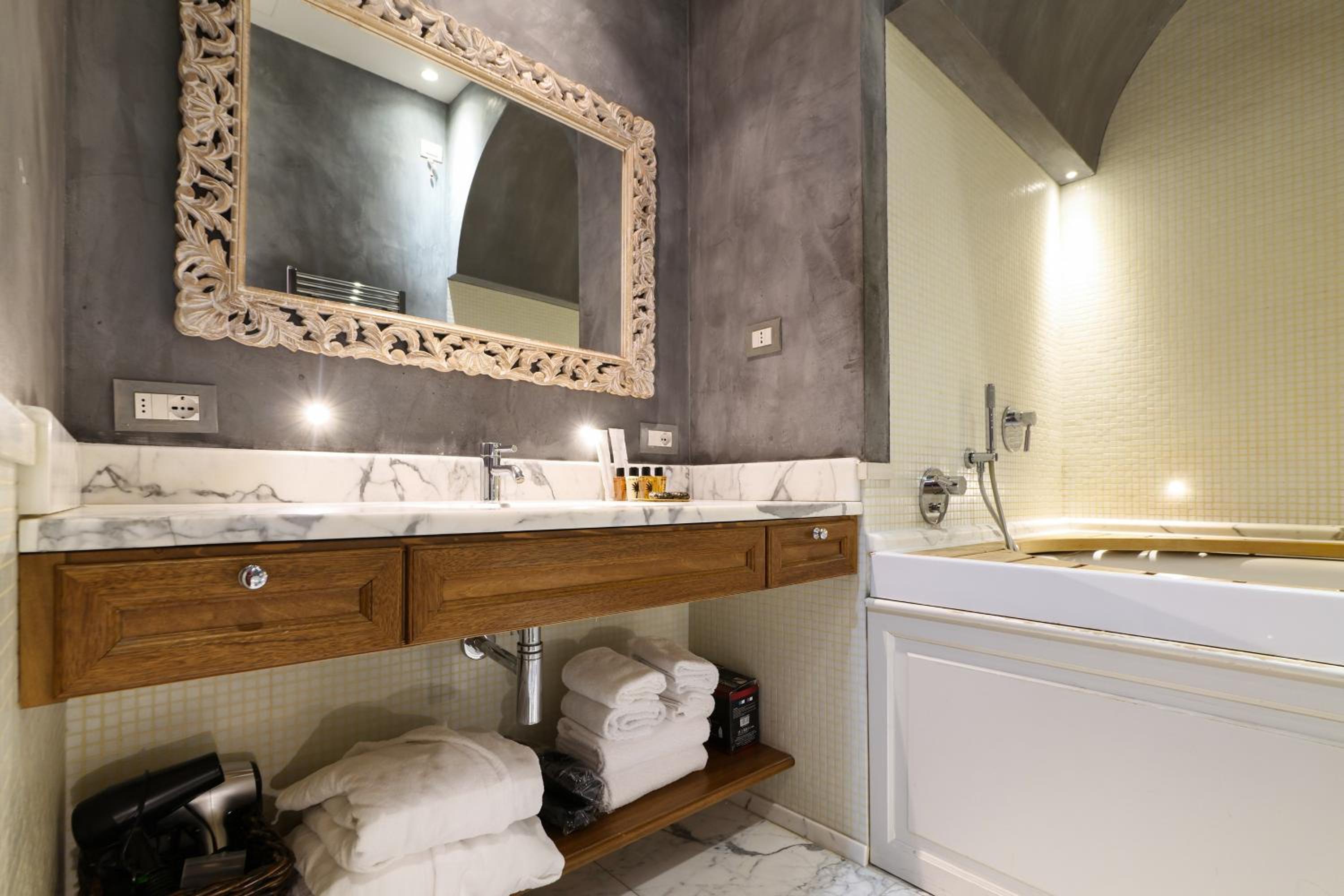 Prestige Boutique Aparthotel - Montenapoleone