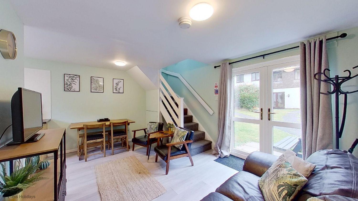 34 Strawberry Hill, Tolroy Manor view 2