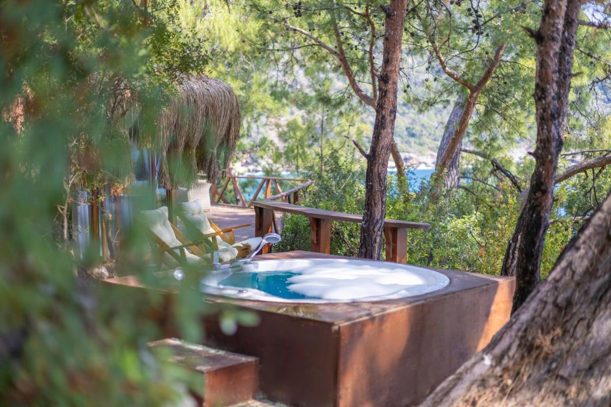 Jacuzzi