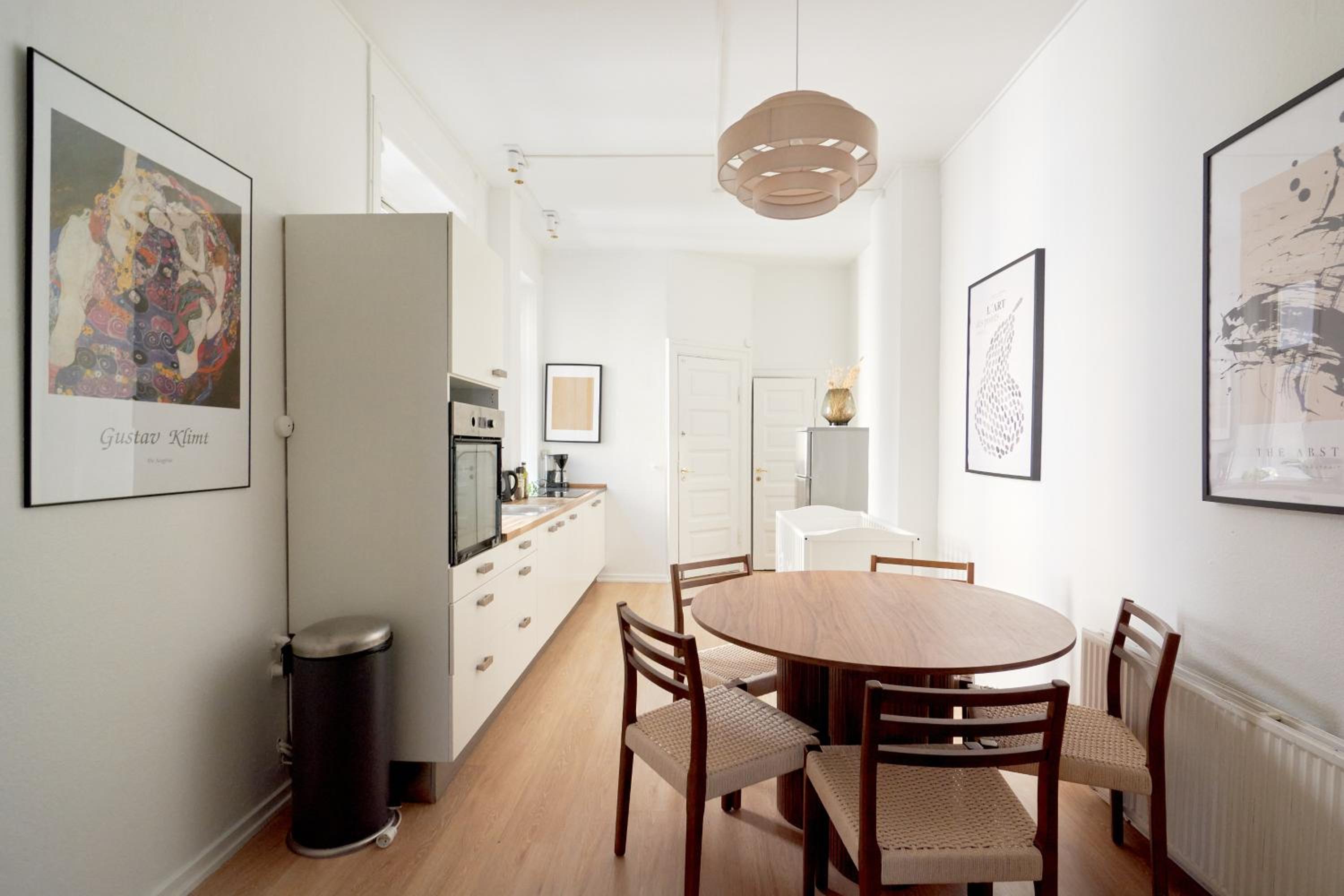 Perfect for Friends & Families 2 Bedroom Apartment in CPH view 2