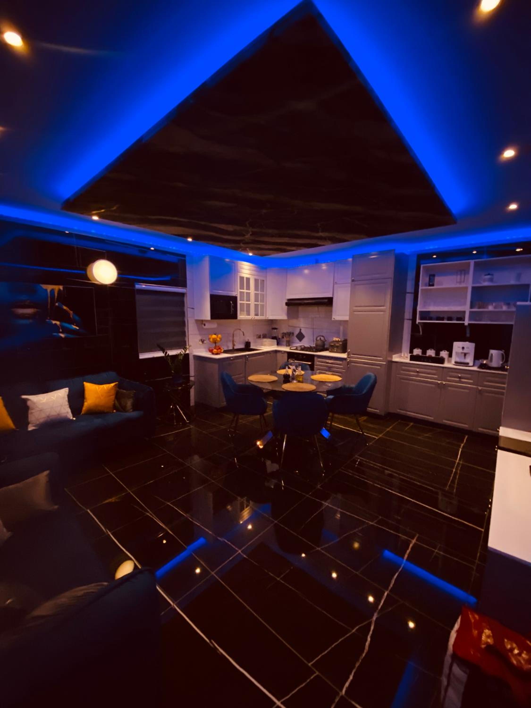 Azure Gold Apartment