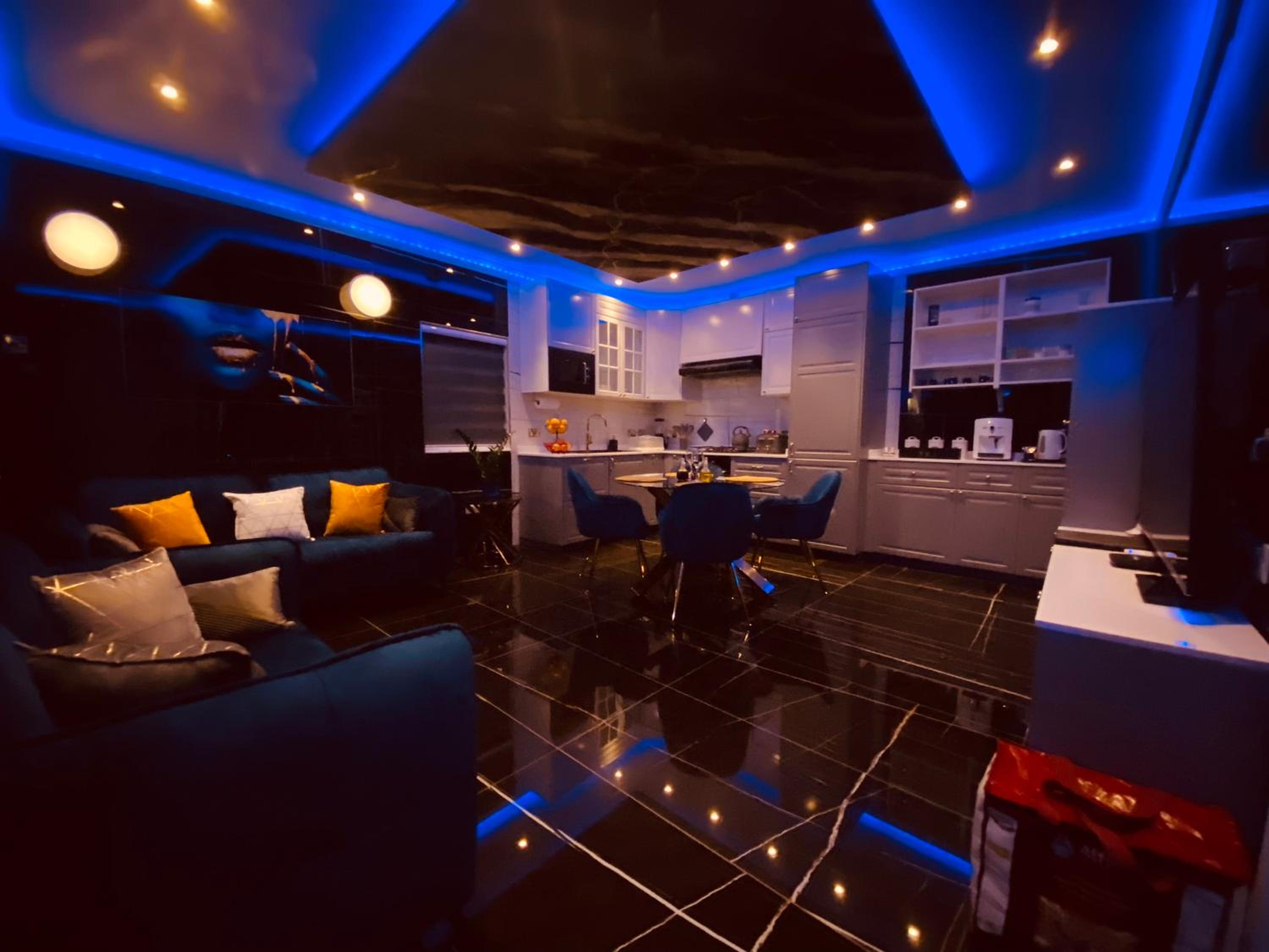 Azure Gold Apartment