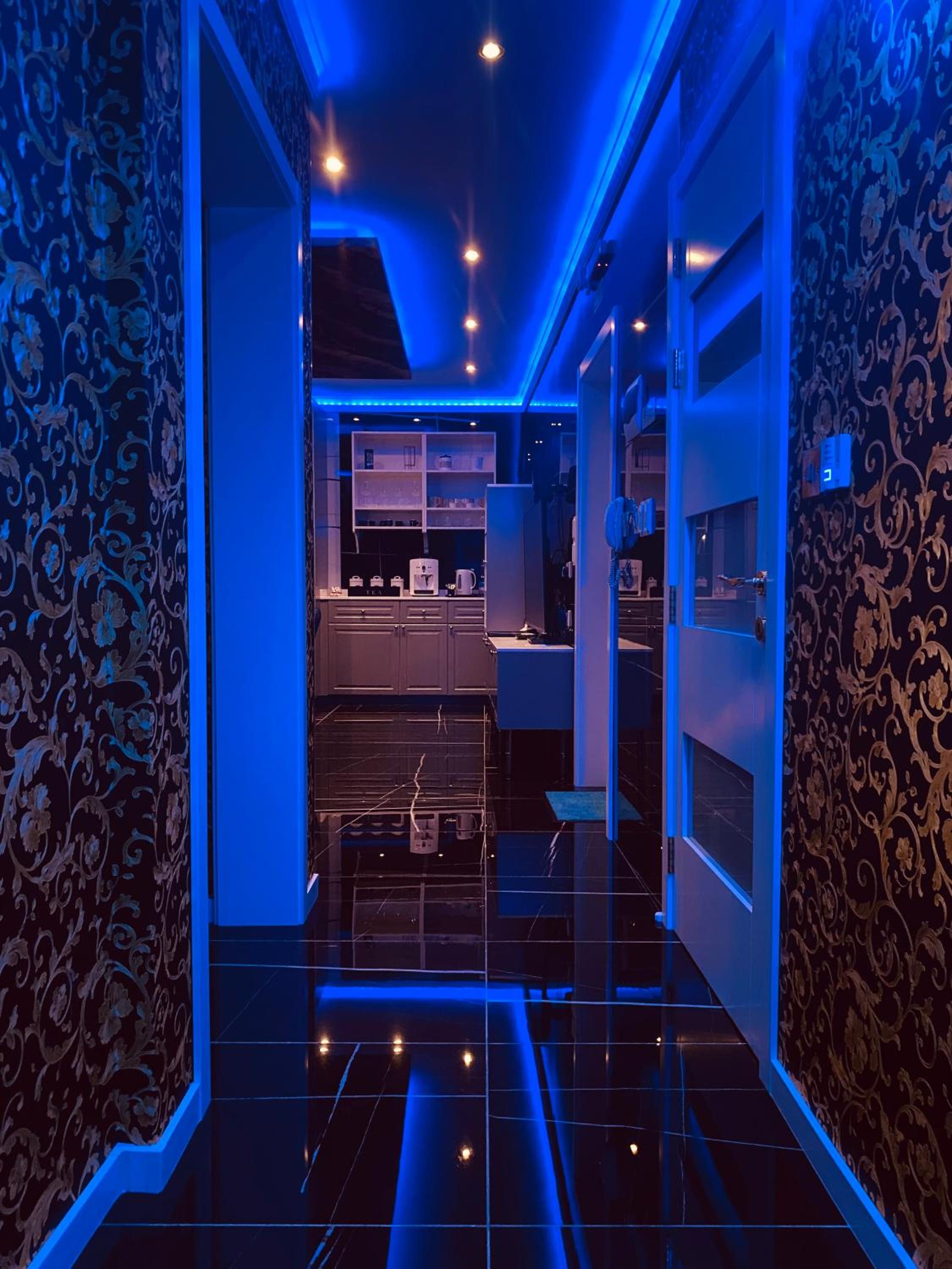 Azure Gold Apartment