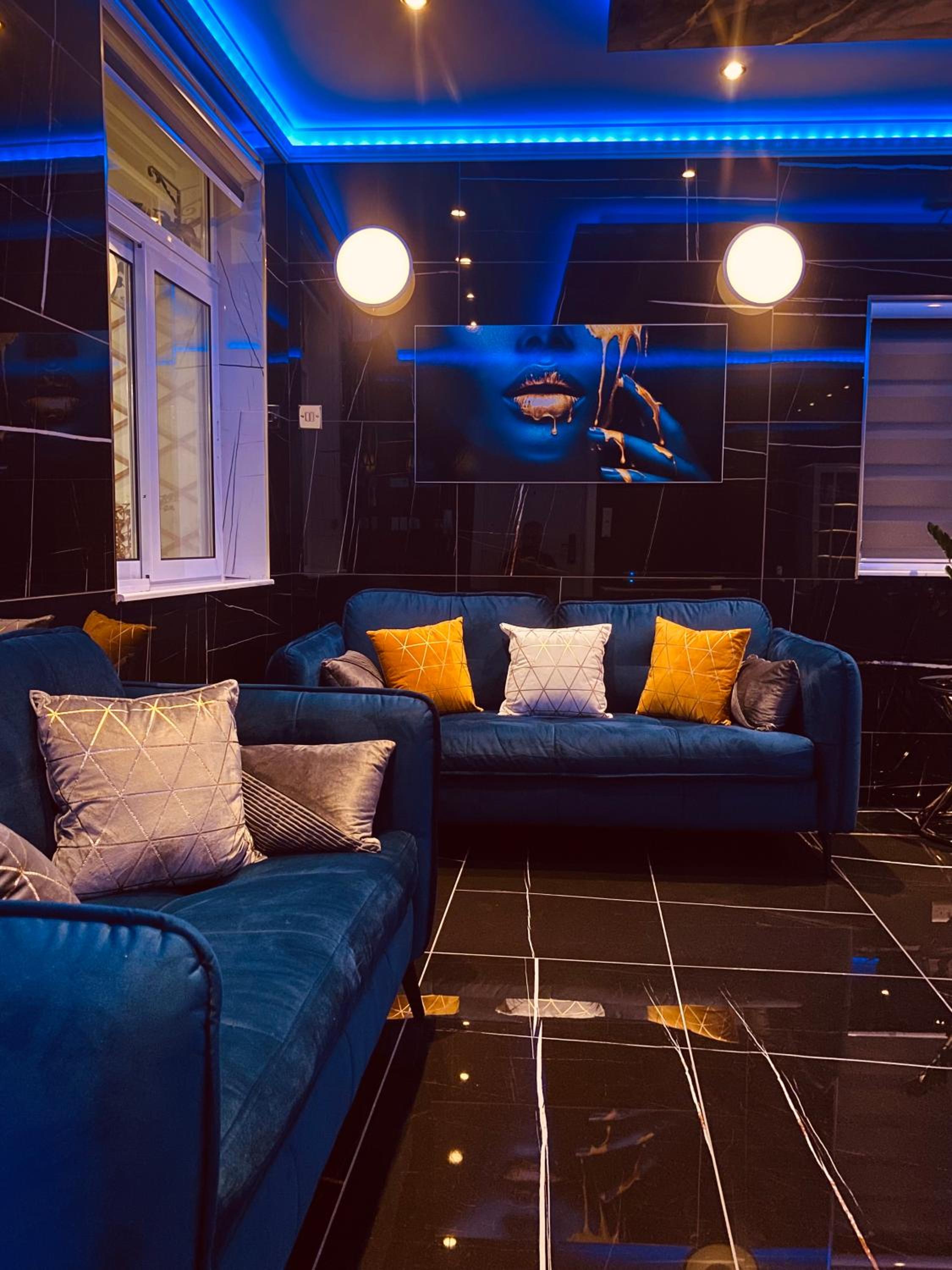 Azure Gold Apartment