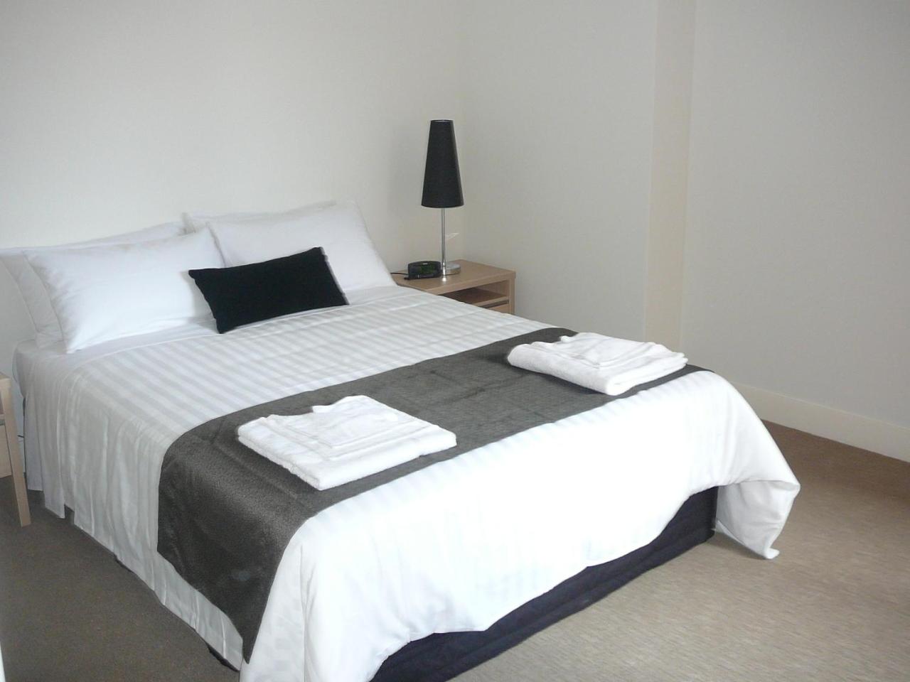Parklane Apartments view 3