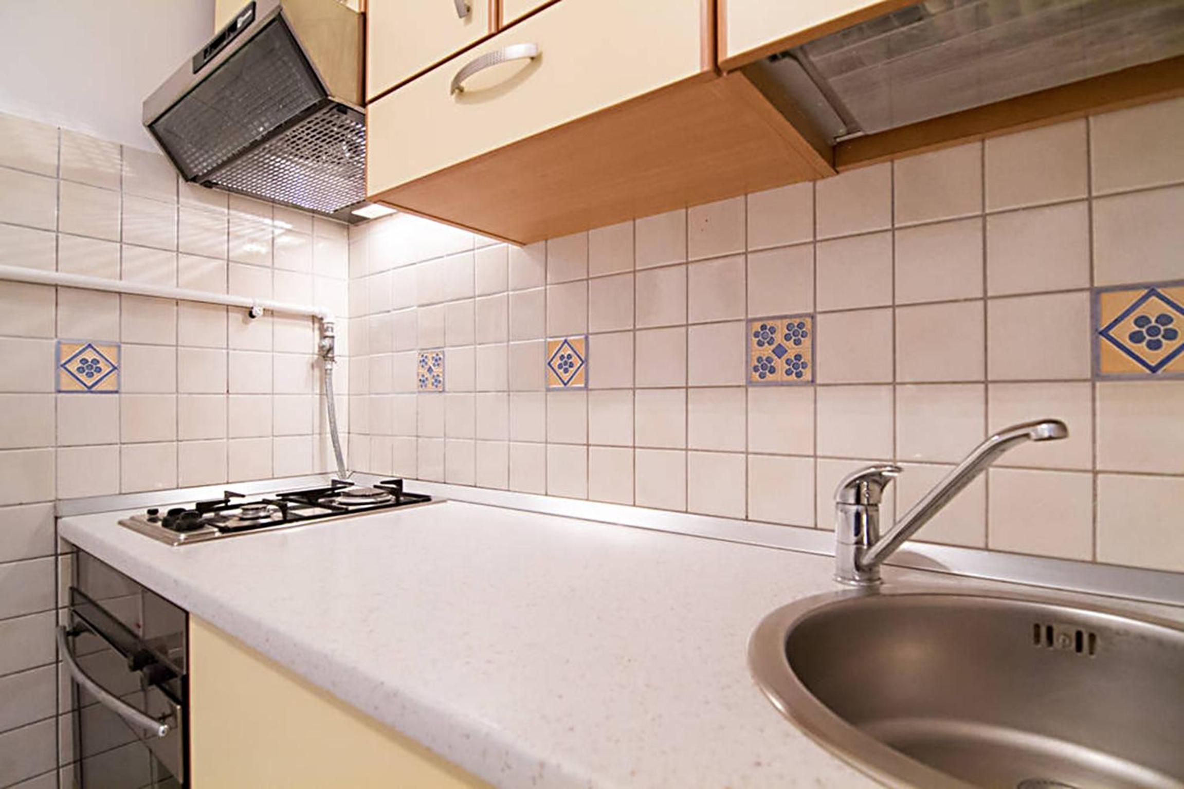 Cosy Studio Apartment 2 view 2