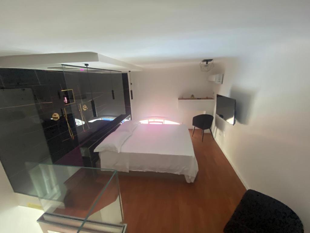 Wal49 Suite apartamento lujoso en Bari — hotel room