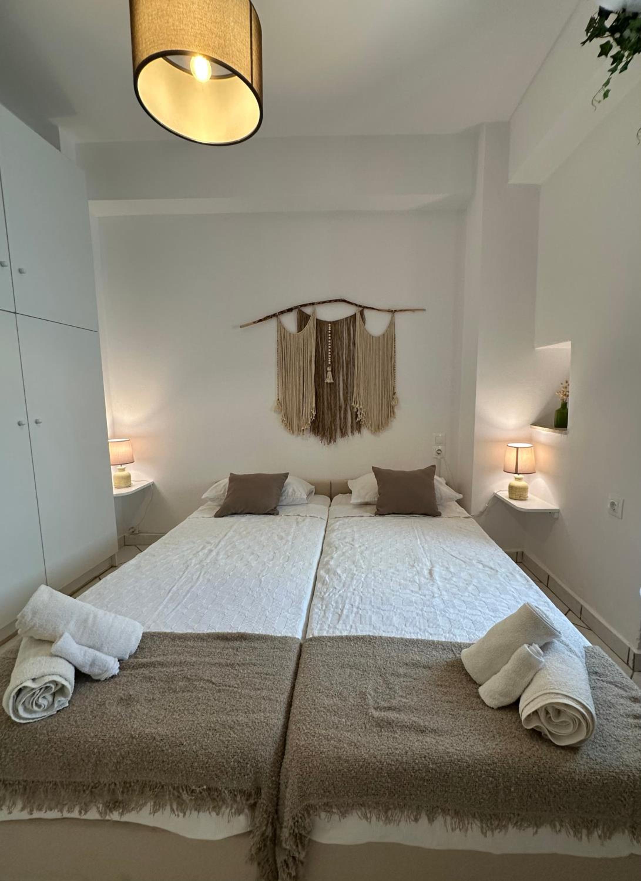 Valente Rooms Kythira