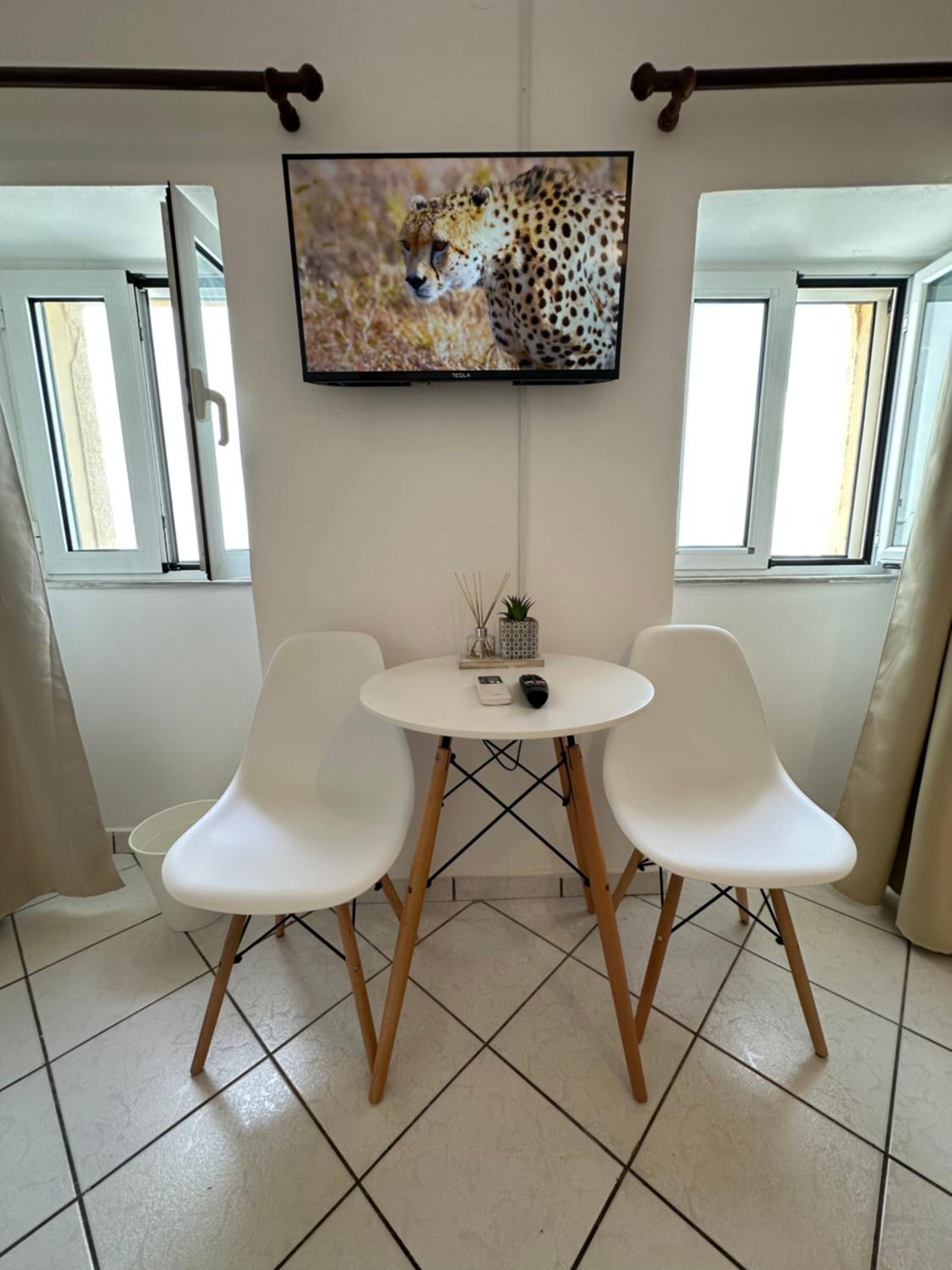 Valente Rooms Kythira